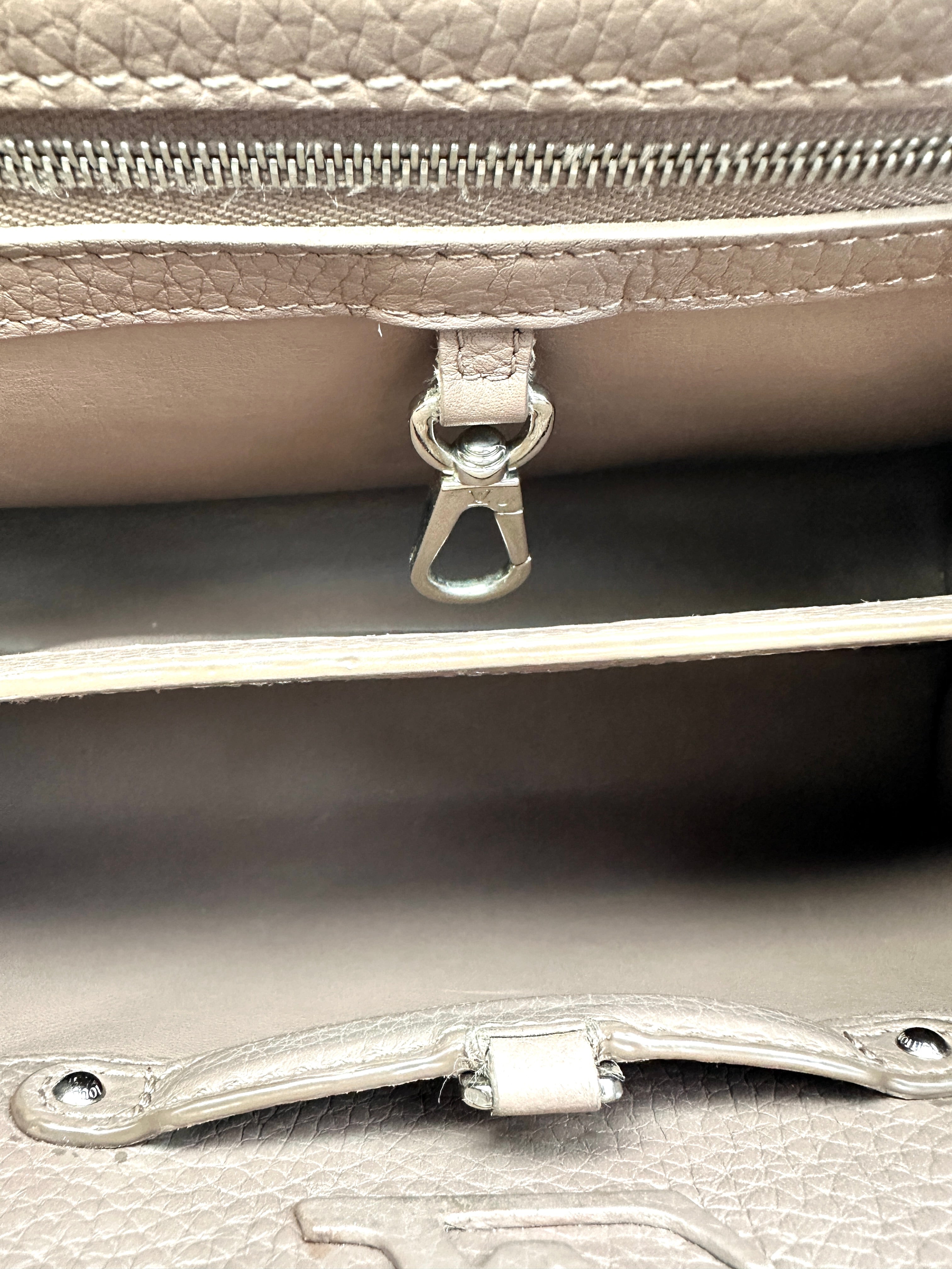 Louis Vuitton Capucines BB Beige Taurillon Leather Handle Bag LV3072