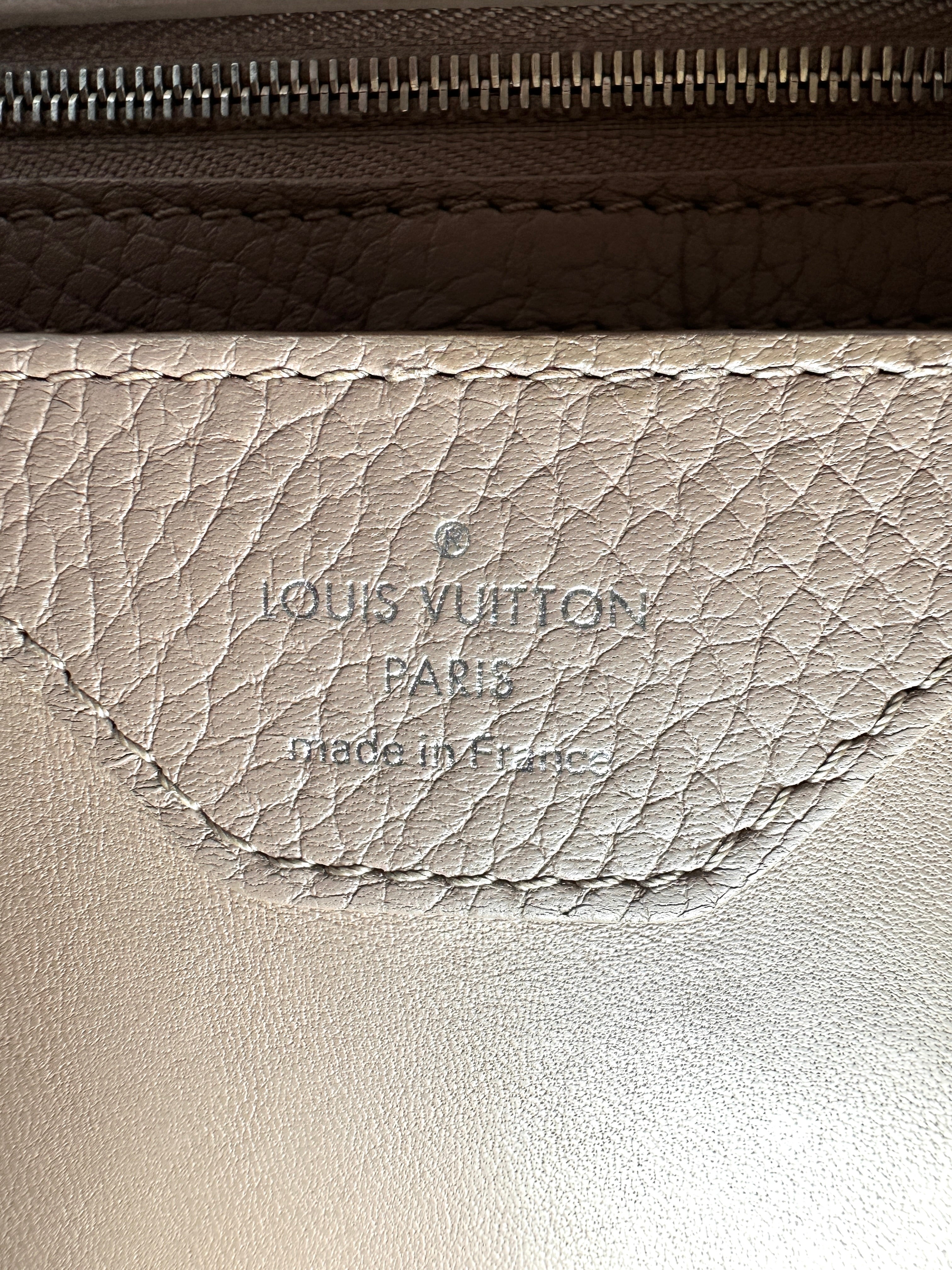 Louis Vuitton Capucines BB Beige Taurillon Leather Handle Bag LV3072