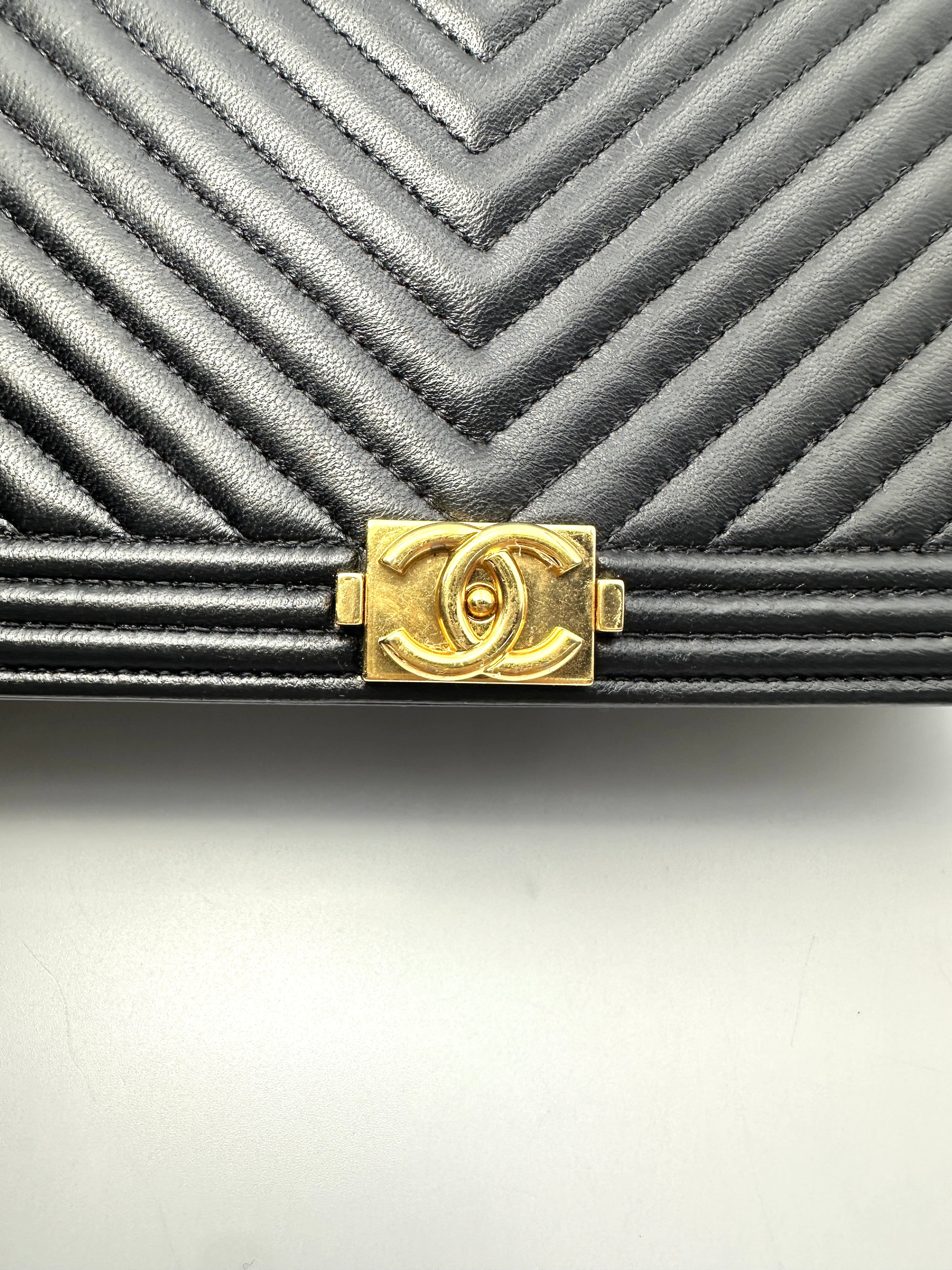 Chanel LeBoy Black Chevron Quilted Lambskin Wallet On Chain(27***86) CC2202