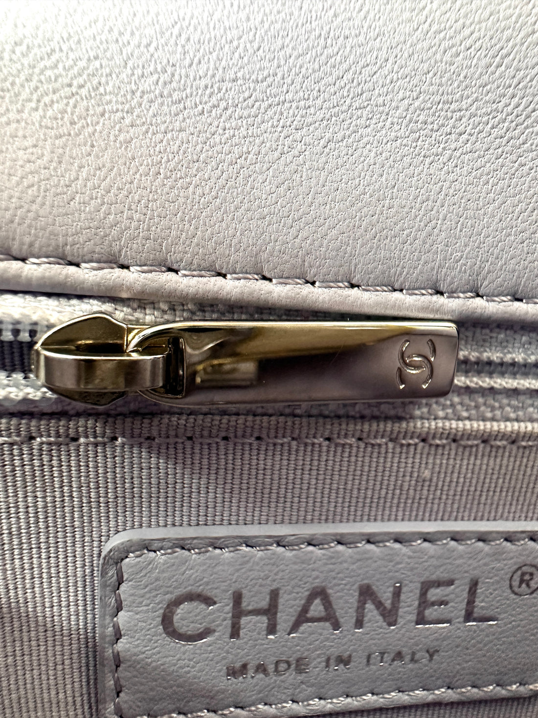 Chanel 21K Iridescent Purple Quilted Leather Chain Shoulder Bag(NN***A3) CC2204
