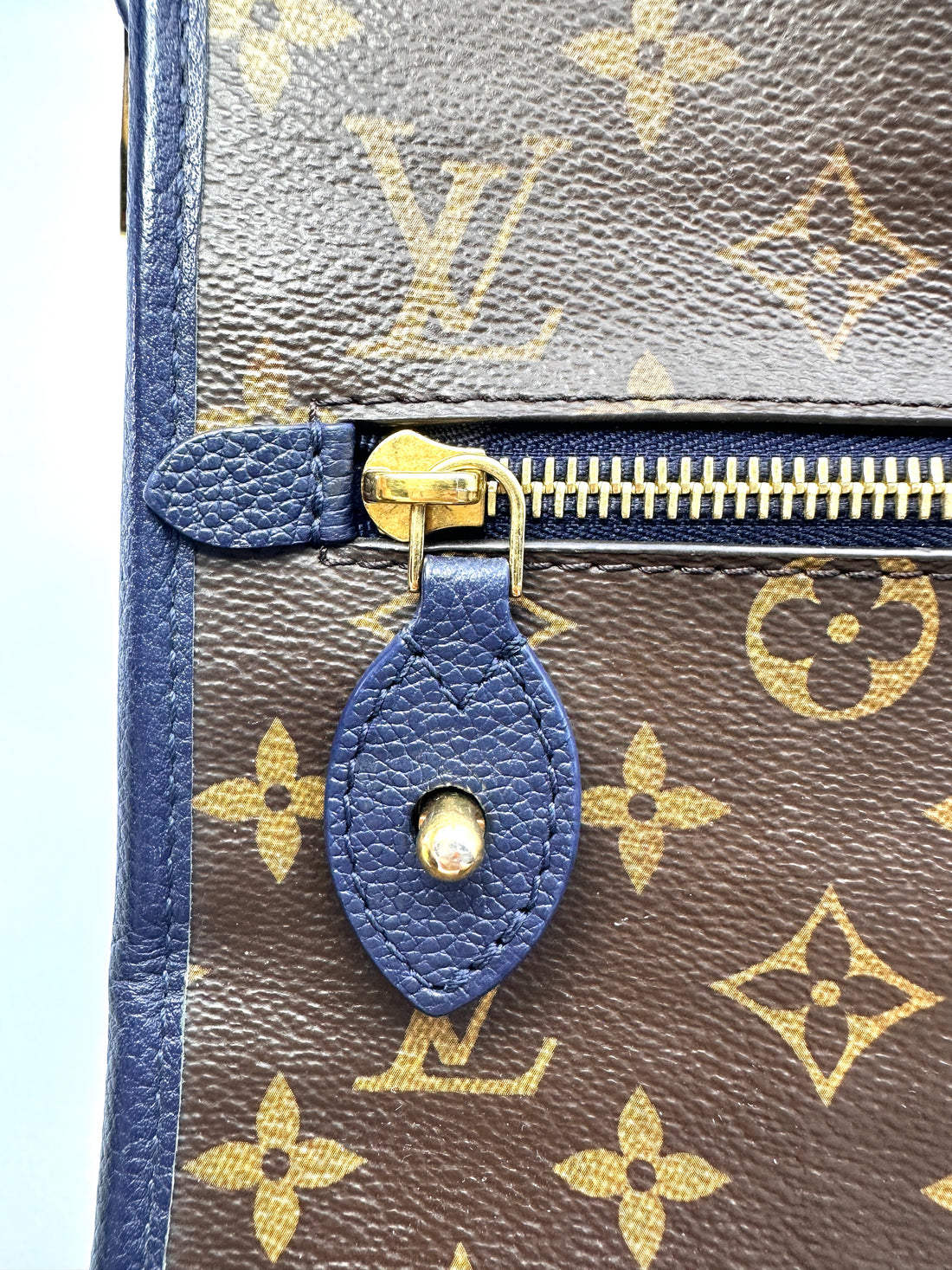 Louis Vuitton Popincourt Monogram Canvas Handle Bag LV3076
