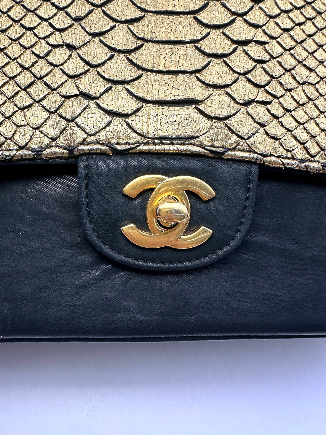 Chanel Classic Flap Metallic Gold Python Leather Shoulder Bag(23***97) CC2226