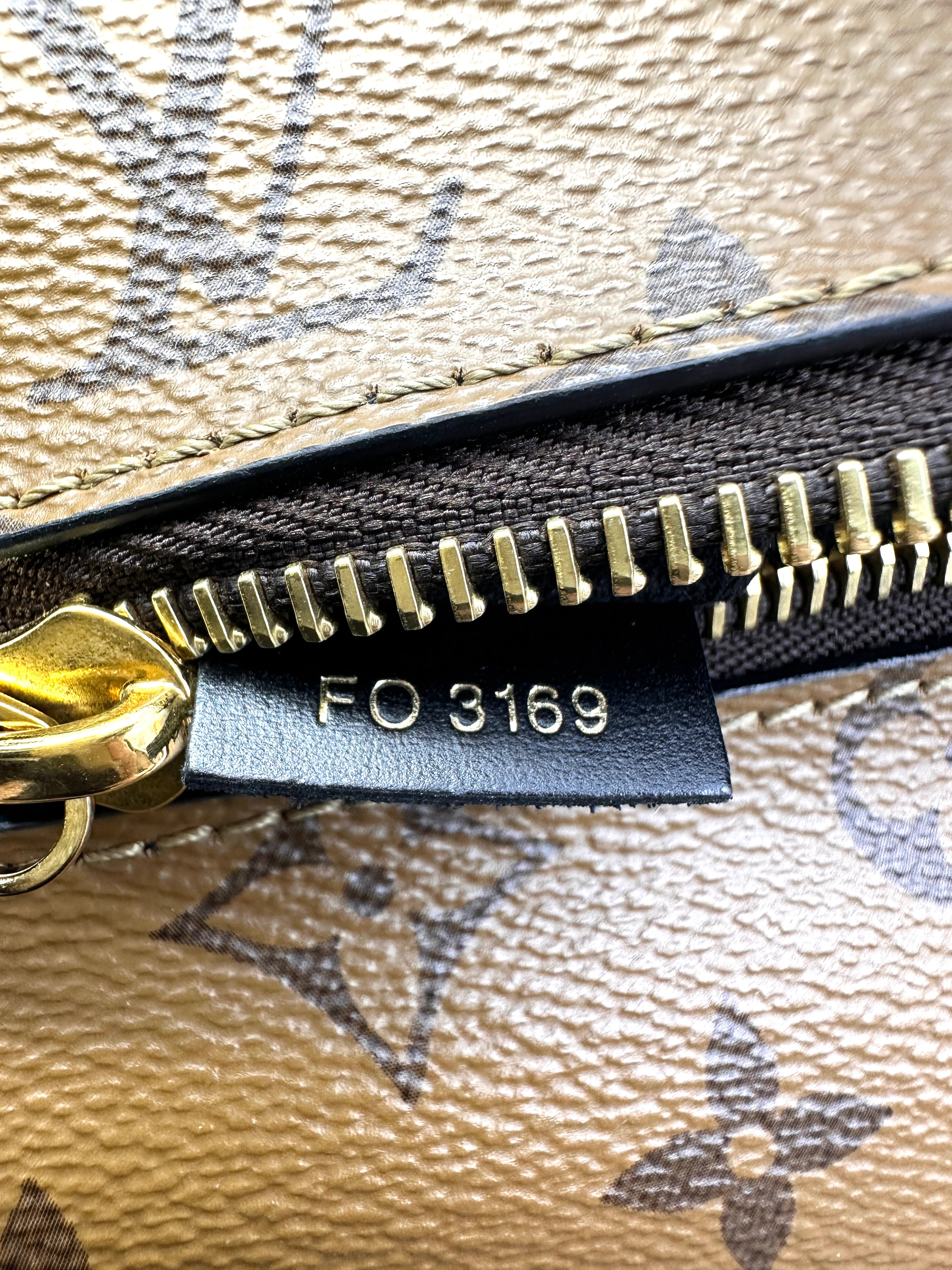 Louis Vuitton Monogram Canvas Pochette Metis LV3082