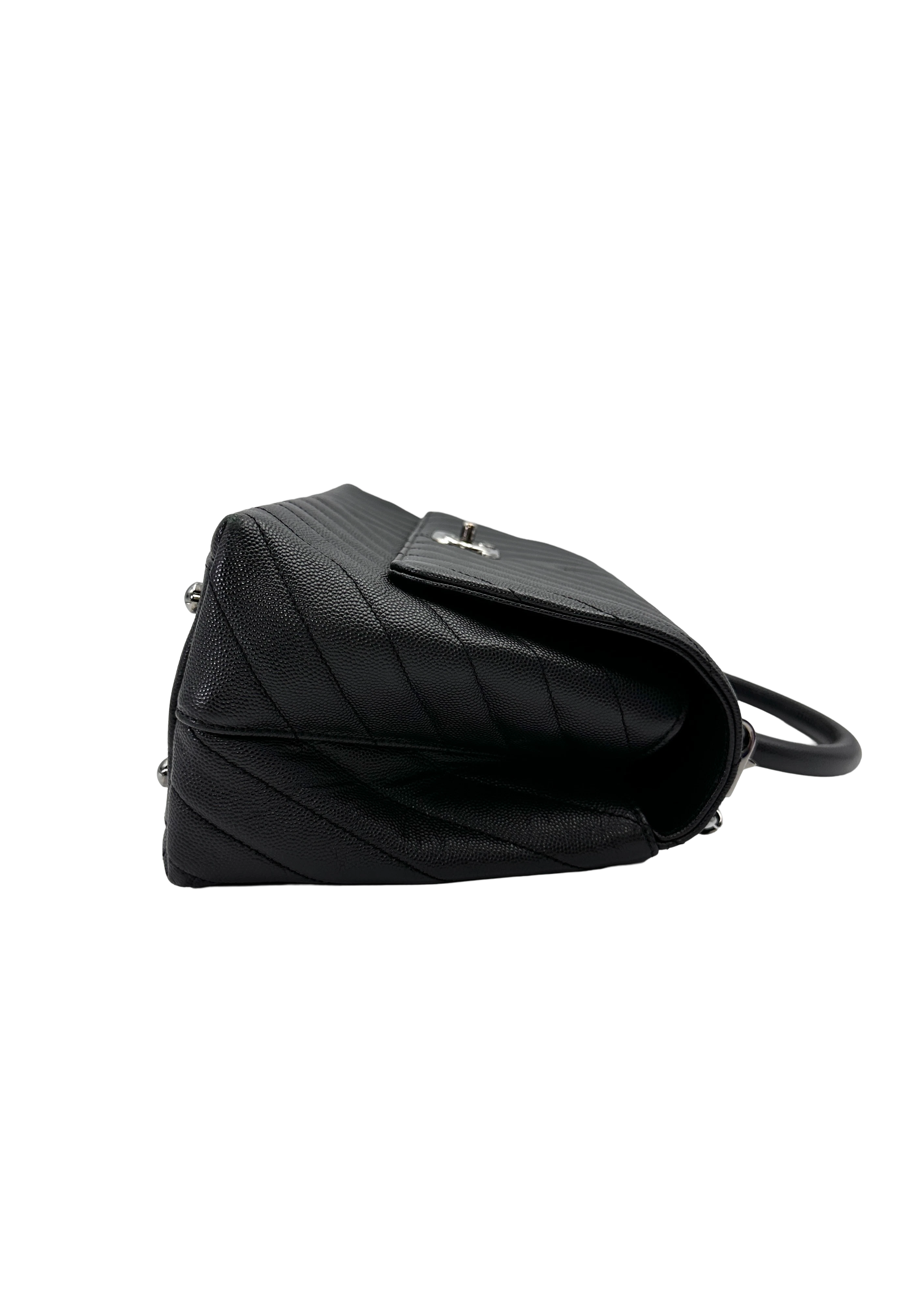 Chanel CoCo Handle Black Chevron Quilted Leather Medium Size Shoulder Bag(28***43) CC2223