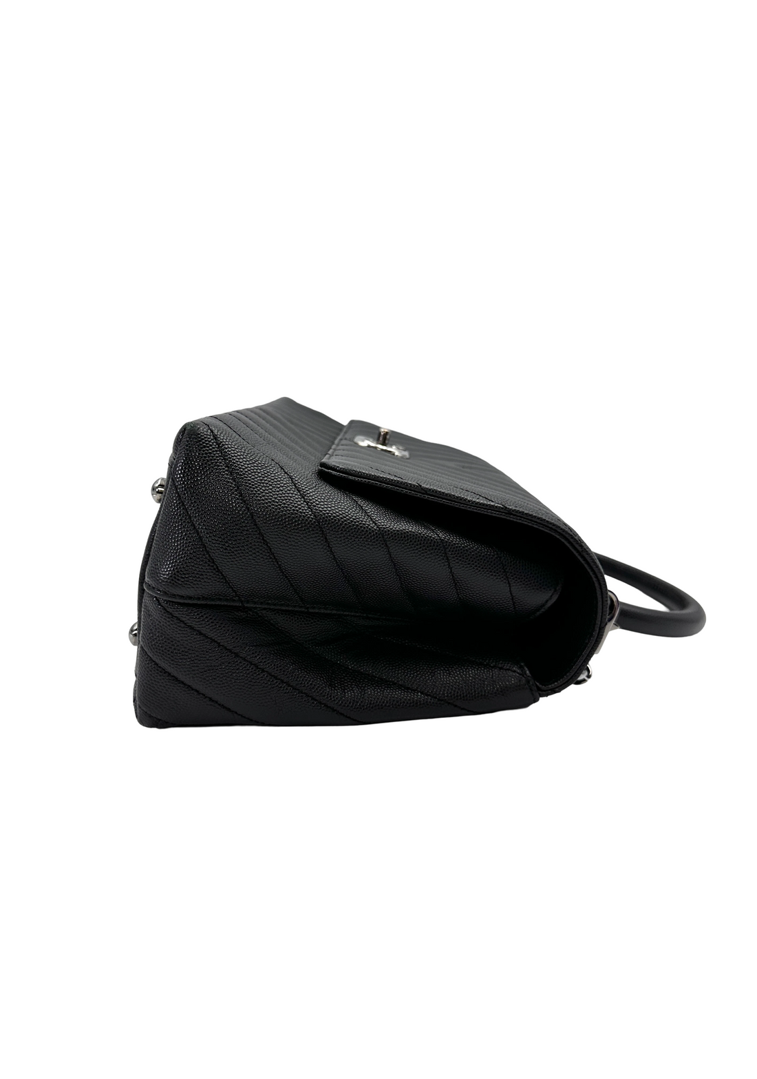 Chanel CoCo Handle Black Chevron Quilted Leather Medium Size Shoulder Bag(28***43) CC2223
