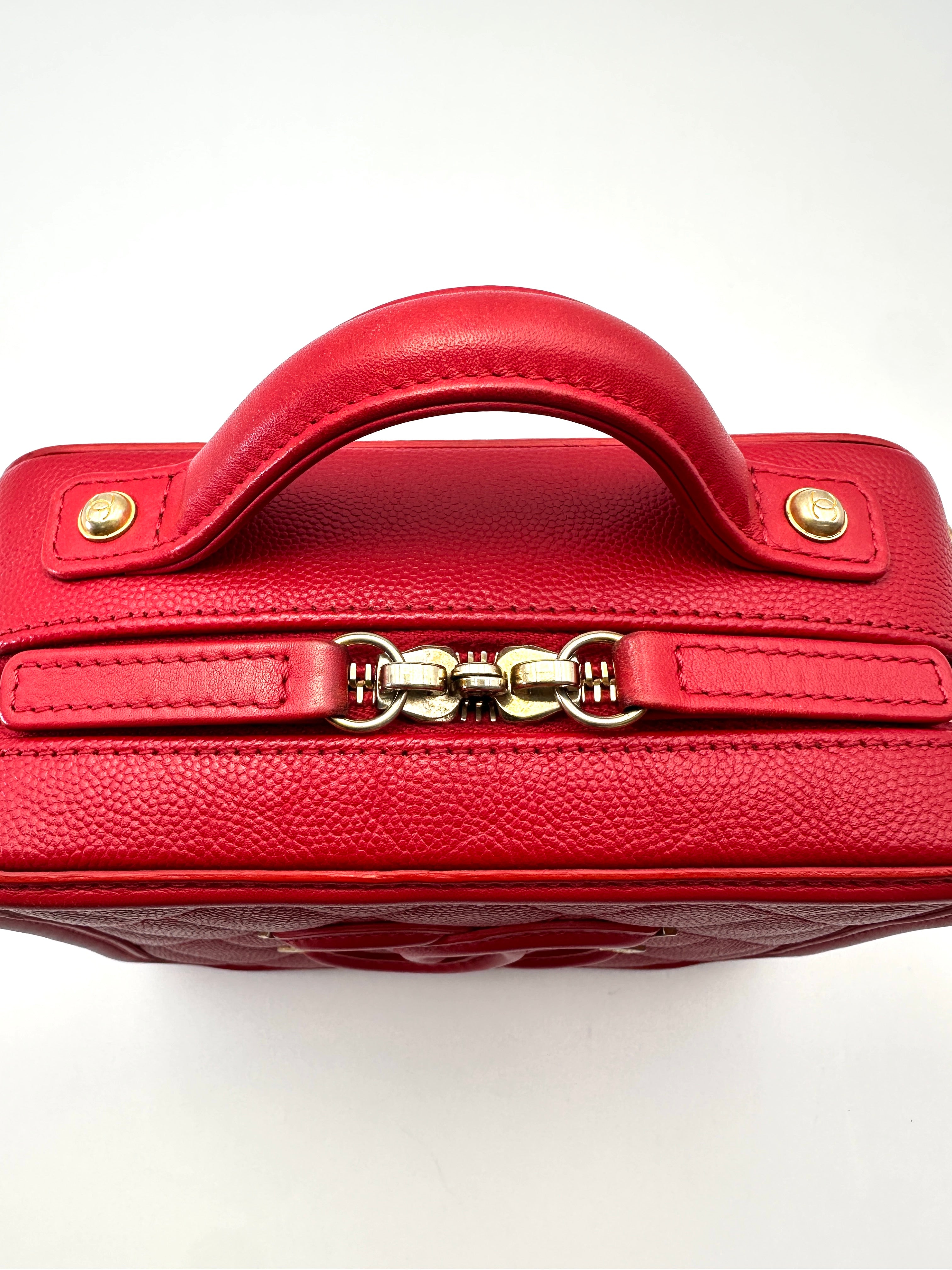 Chanel CC Filigree Red Quilted Leather Top Handle Vanity Case(25***18) CC2224