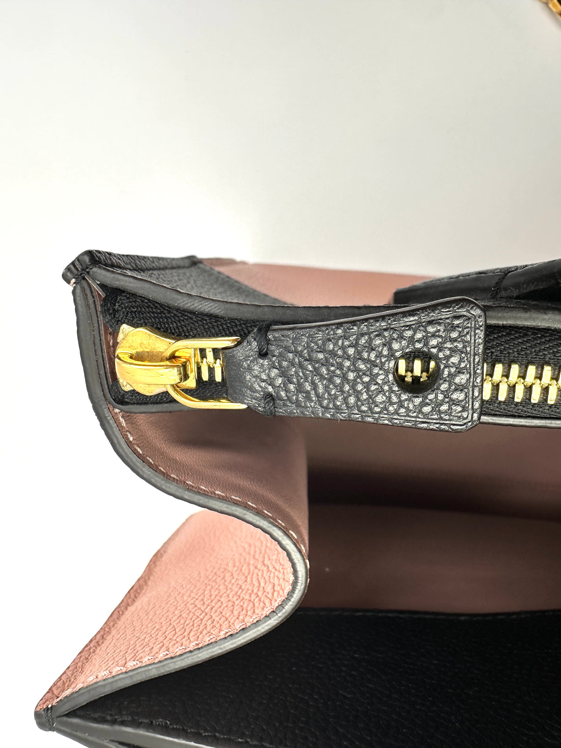 Louis Vuitton City Steamer Black/Pink Leather Handle Bag LV3084