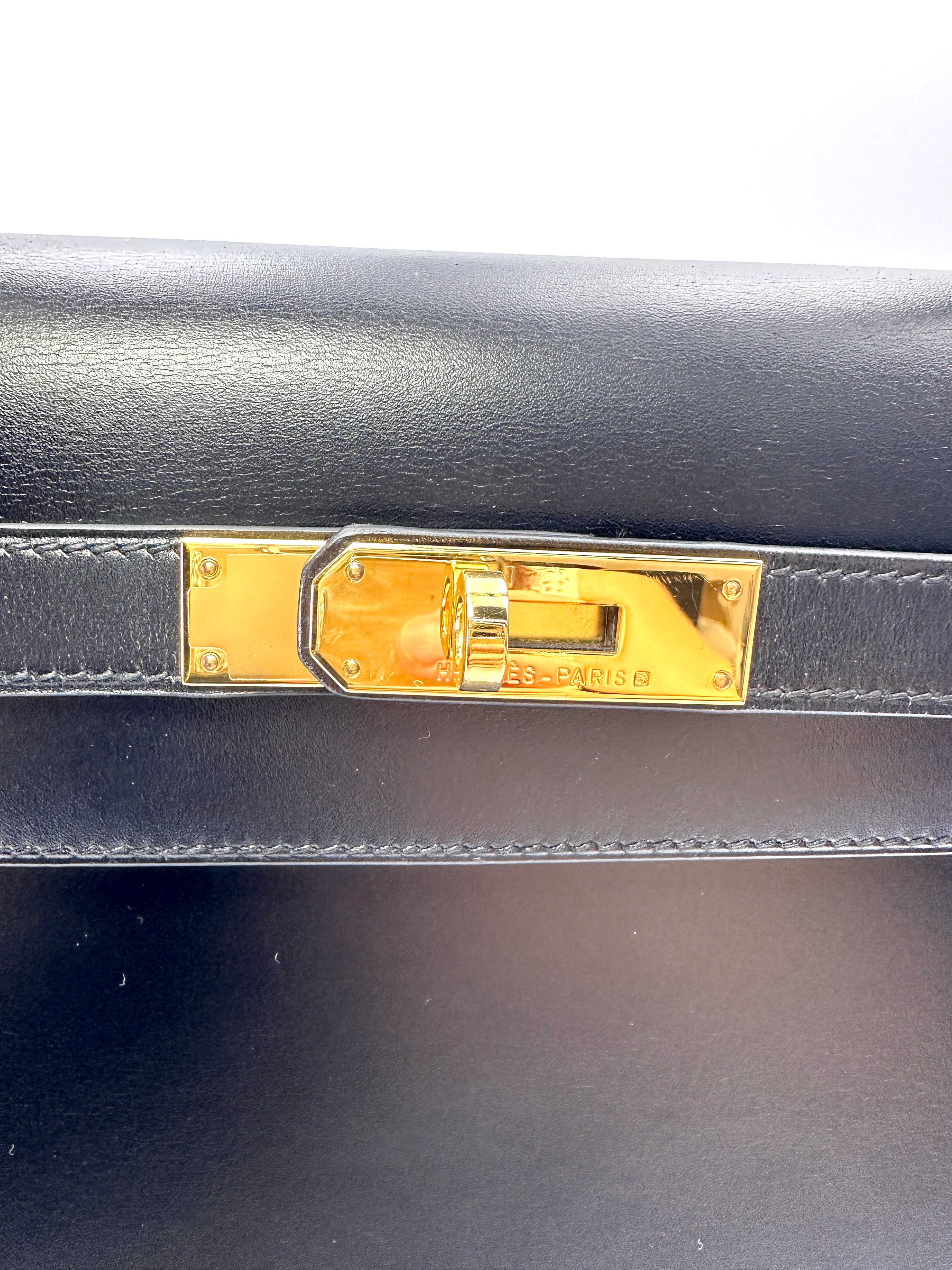 Hermes Kelly32 Black Leather Top Handle Bag With Gold Hardware HR128