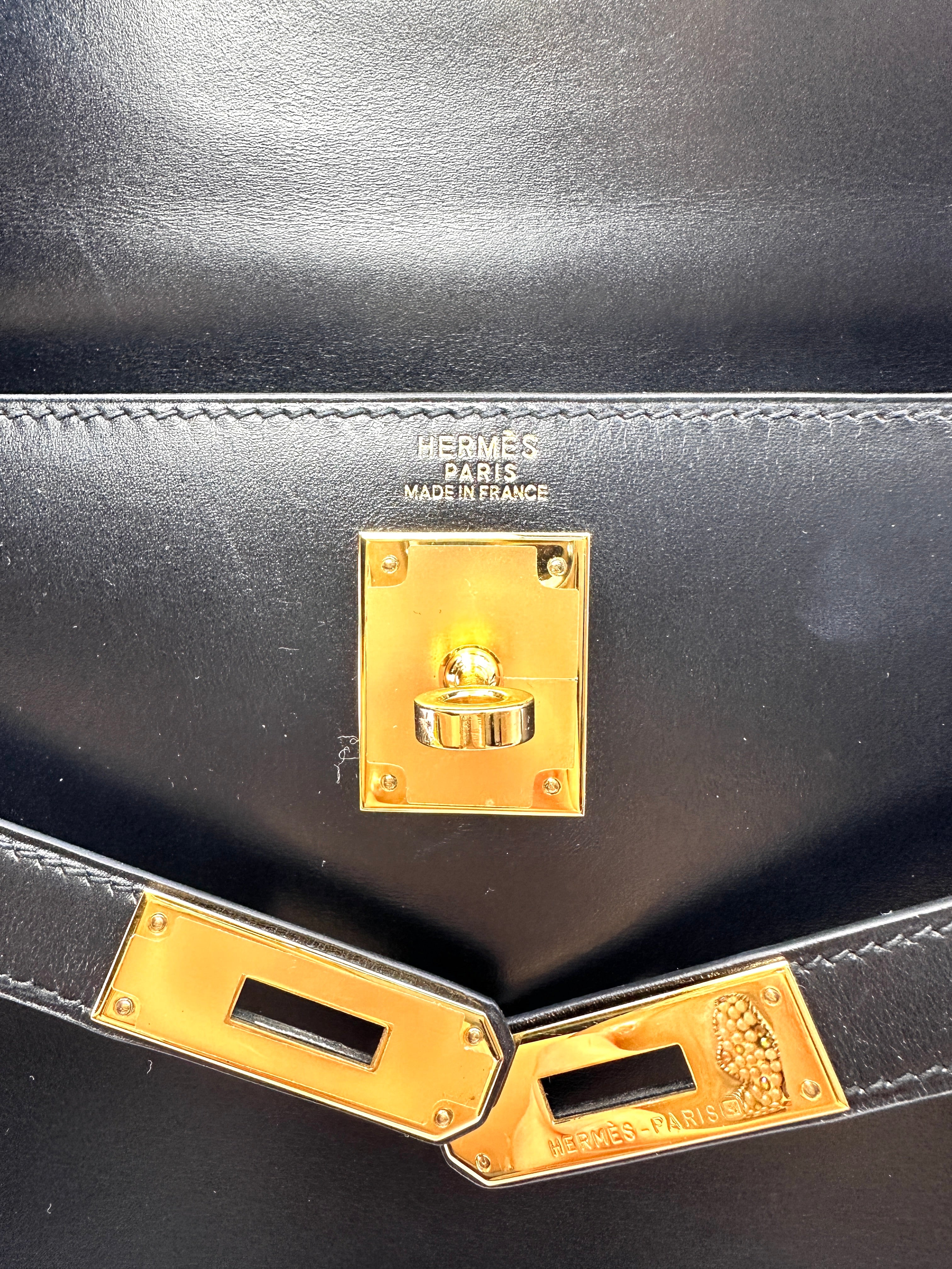 Hermes Kelly32 Black Leather Top Handle Bag With Gold Hardware HR128