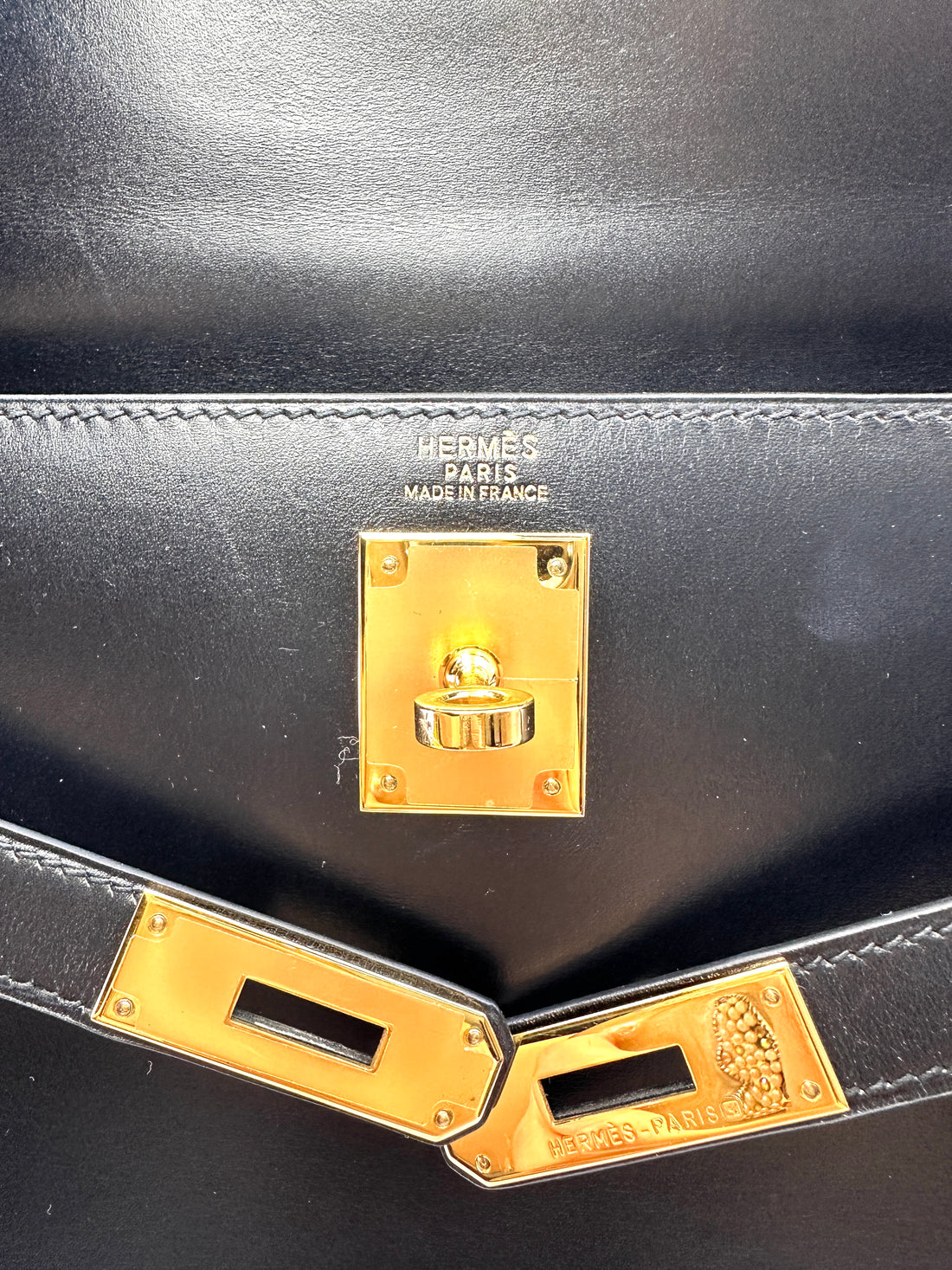 Hermes Kelly32 Black Leather Top Handle Bag With Gold Hardware HR128