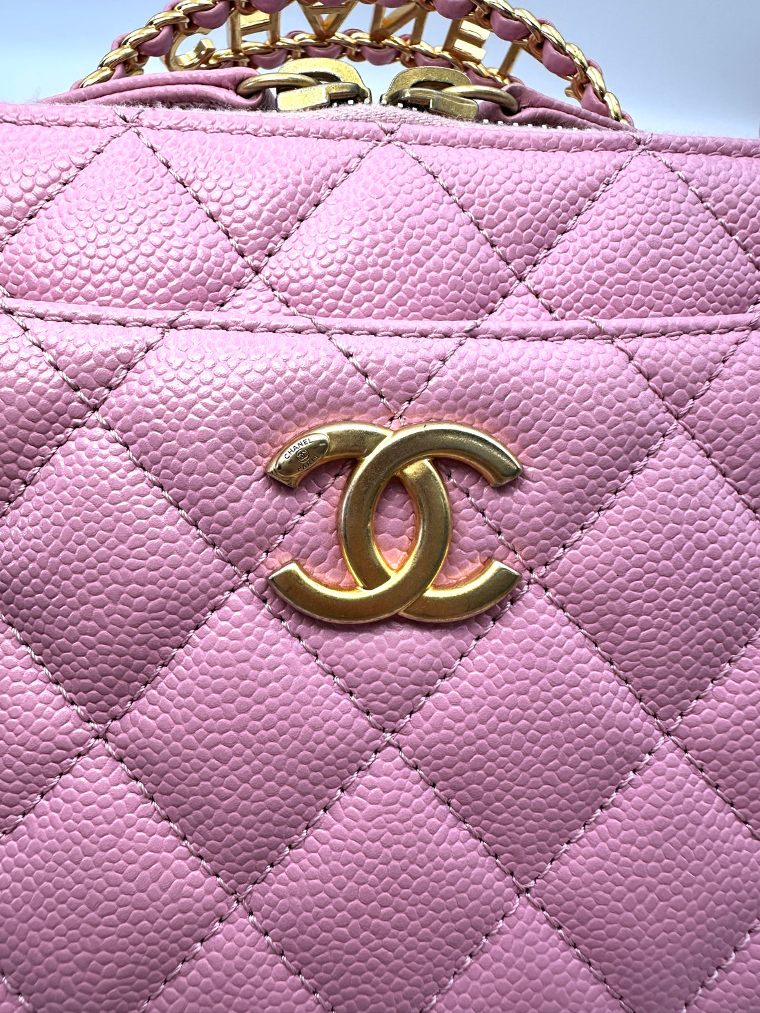 Chanel 22S Pink Quilted Leather Top Handle Vanity Case With Gold Hardware(PG***5G) CC2231
