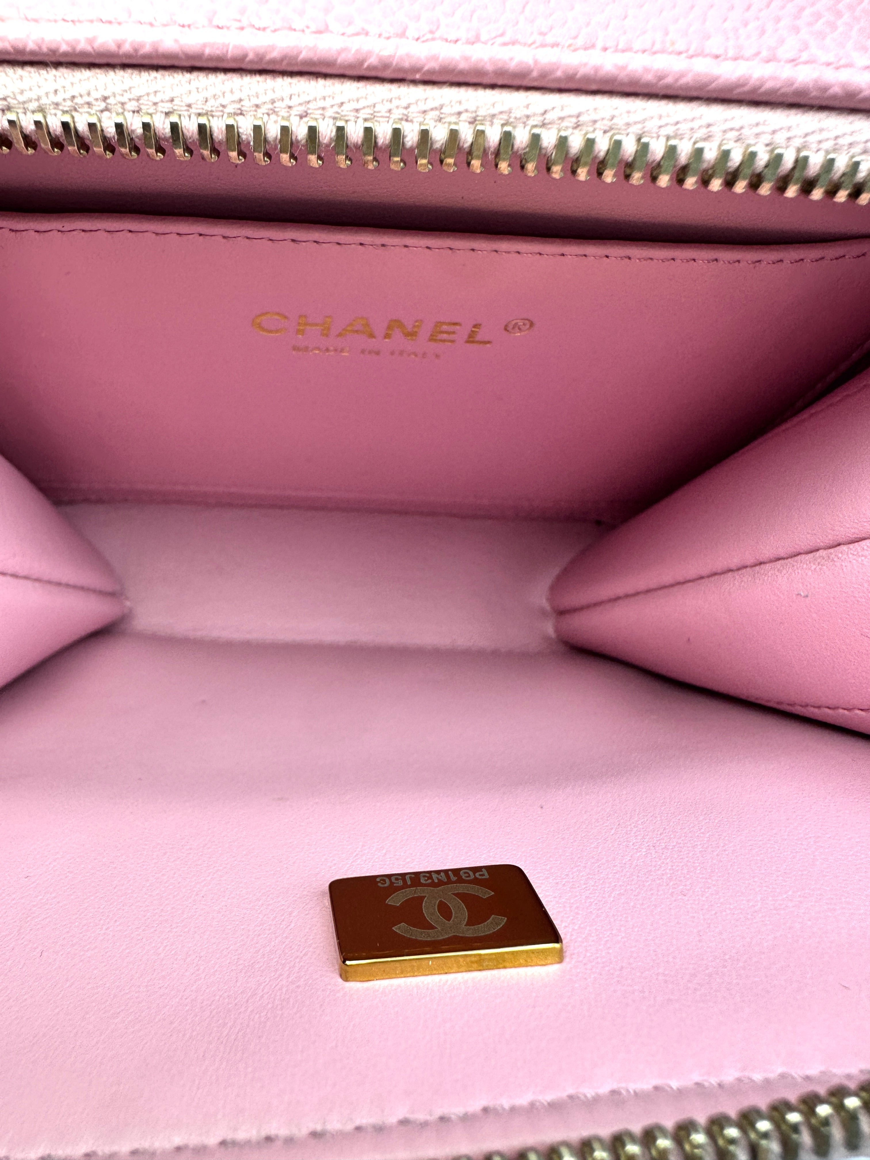 Chanel 22S Pink Quilted Leather Top Handle Vanity Case With Gold Hardware(PG***5G) CC2231