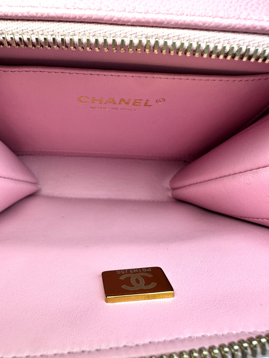 Chanel 22S Pink Quilted Leather Top Handle Vanity Case With Gold Hardware(PG***5G) CC2231