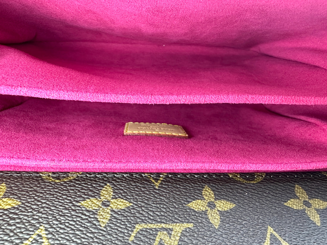 Louis Vuitton Love Lock Monogram Canvas Pochette Metis LV3087