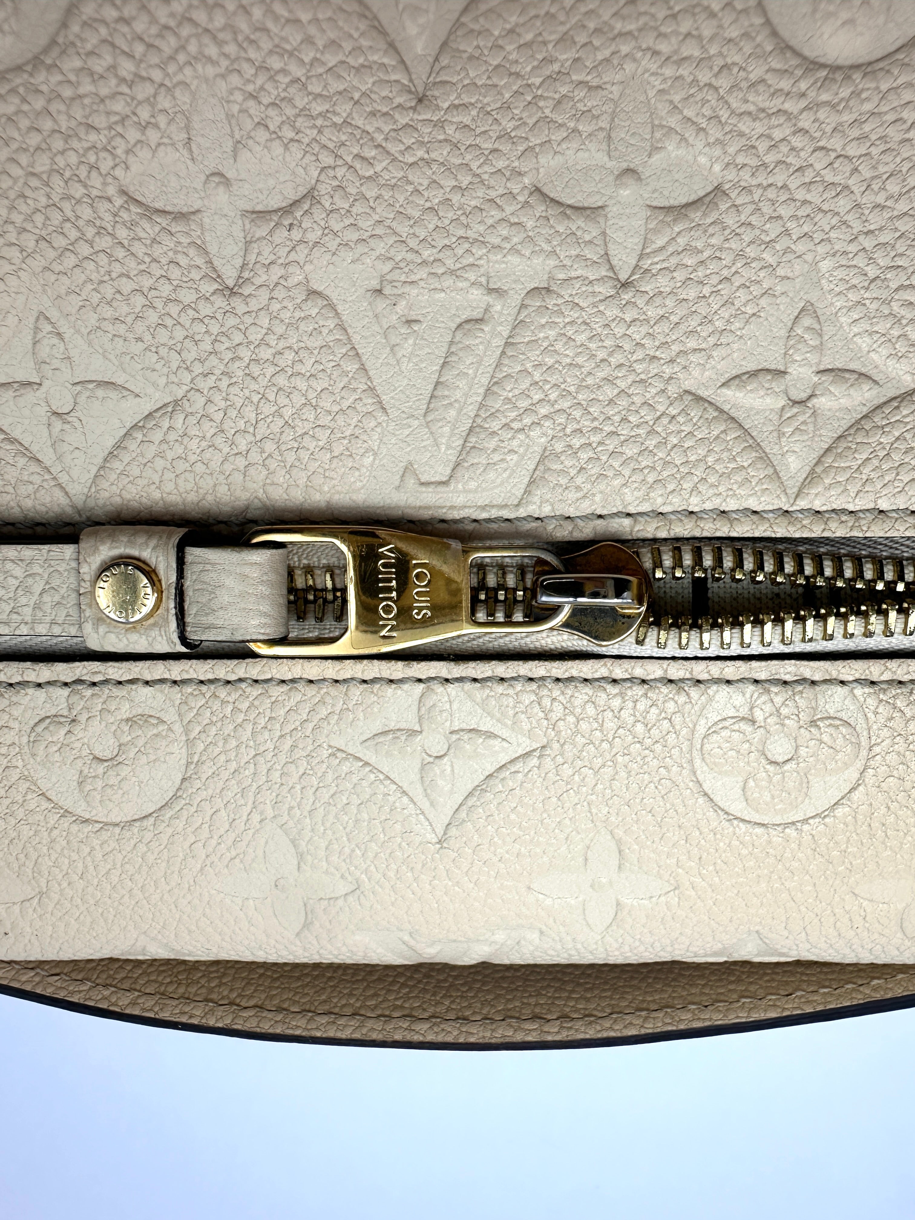 Louis Vuitton Beige Empreinte Monogram Leather Pochette Metis LV3088