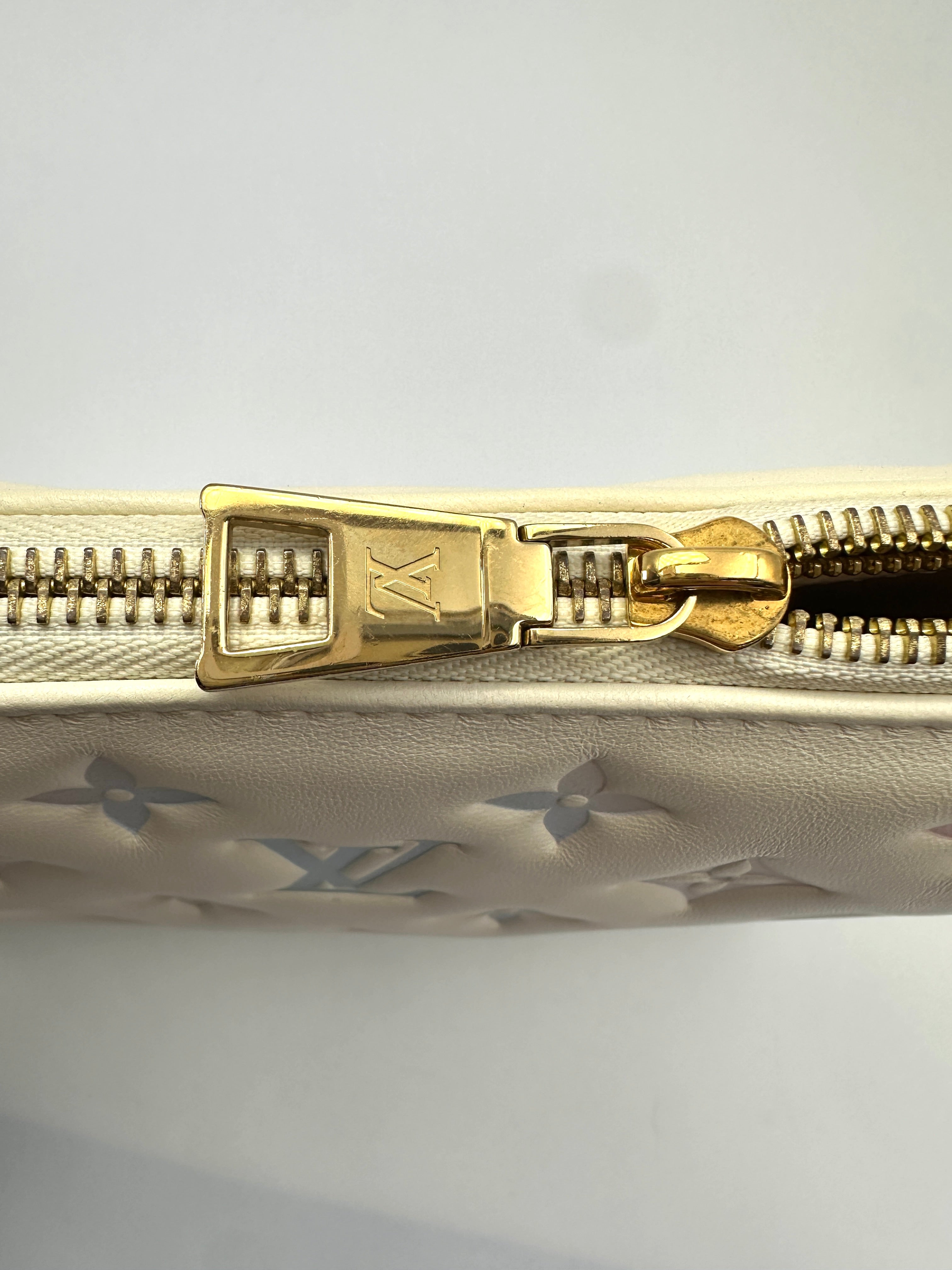 Louis Vuitton Coussin BB Milky Way White Monogram Embossed Puffy Leather Shoulder Bag LV3091