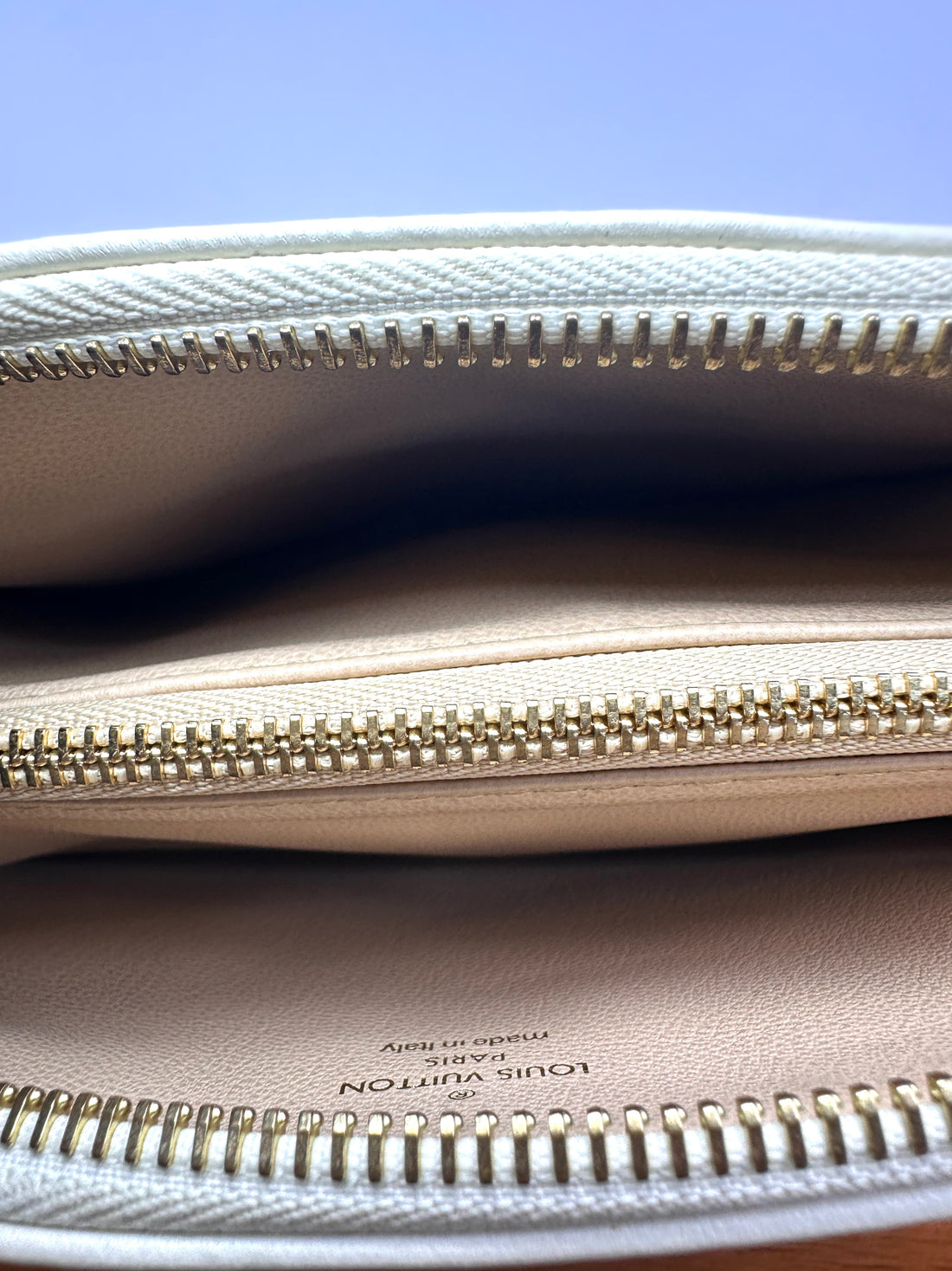 Louis Vuitton Coussin BB Milky Way White Monogram Embossed Puffy Leather Shoulder Bag LV3091