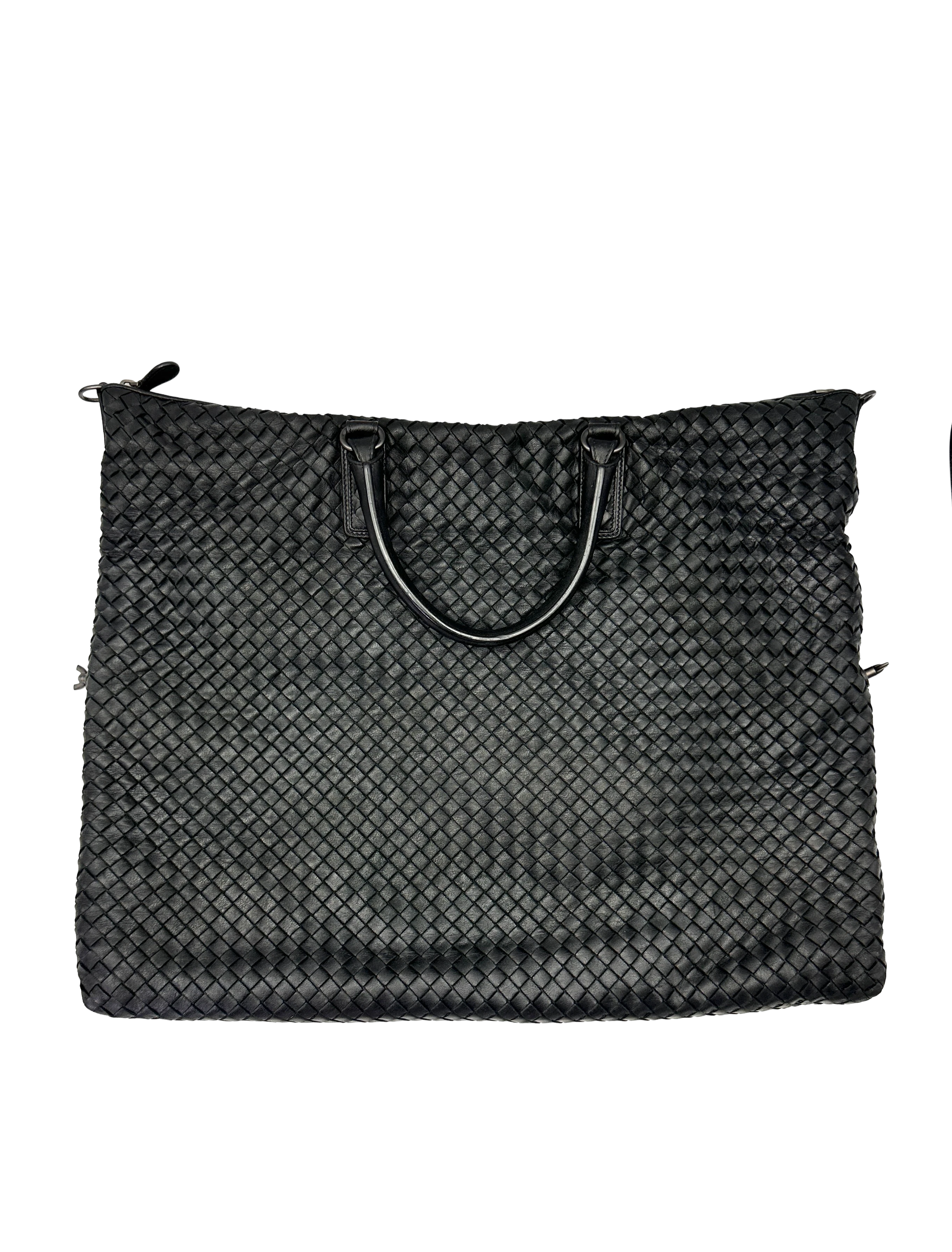 Bottega Veneta Convertible Black Intrecciato Leather Handle Bag BV137