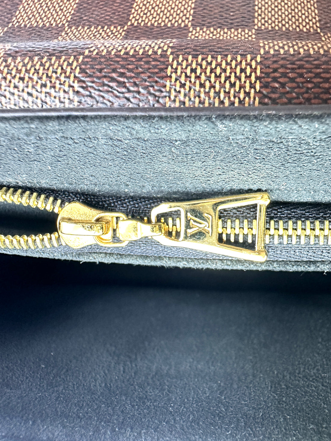 Louis Vuitton Vavin MM Damier Ebene & Black Leather Wallet On Chain LV3101