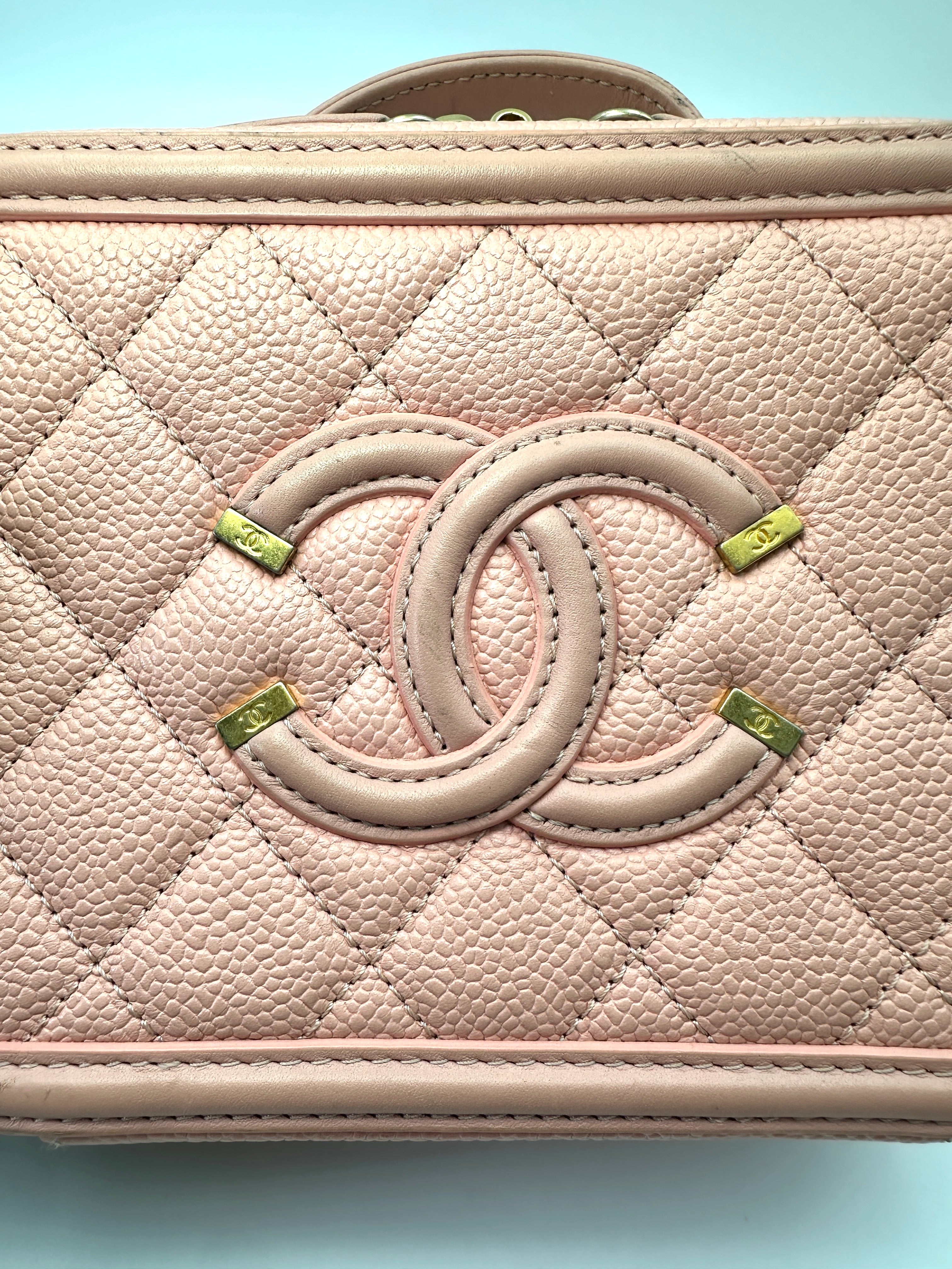 Chanel CC Filigree Pink Quilted Leather Top Handle Vanity Case(27***78) CC2247