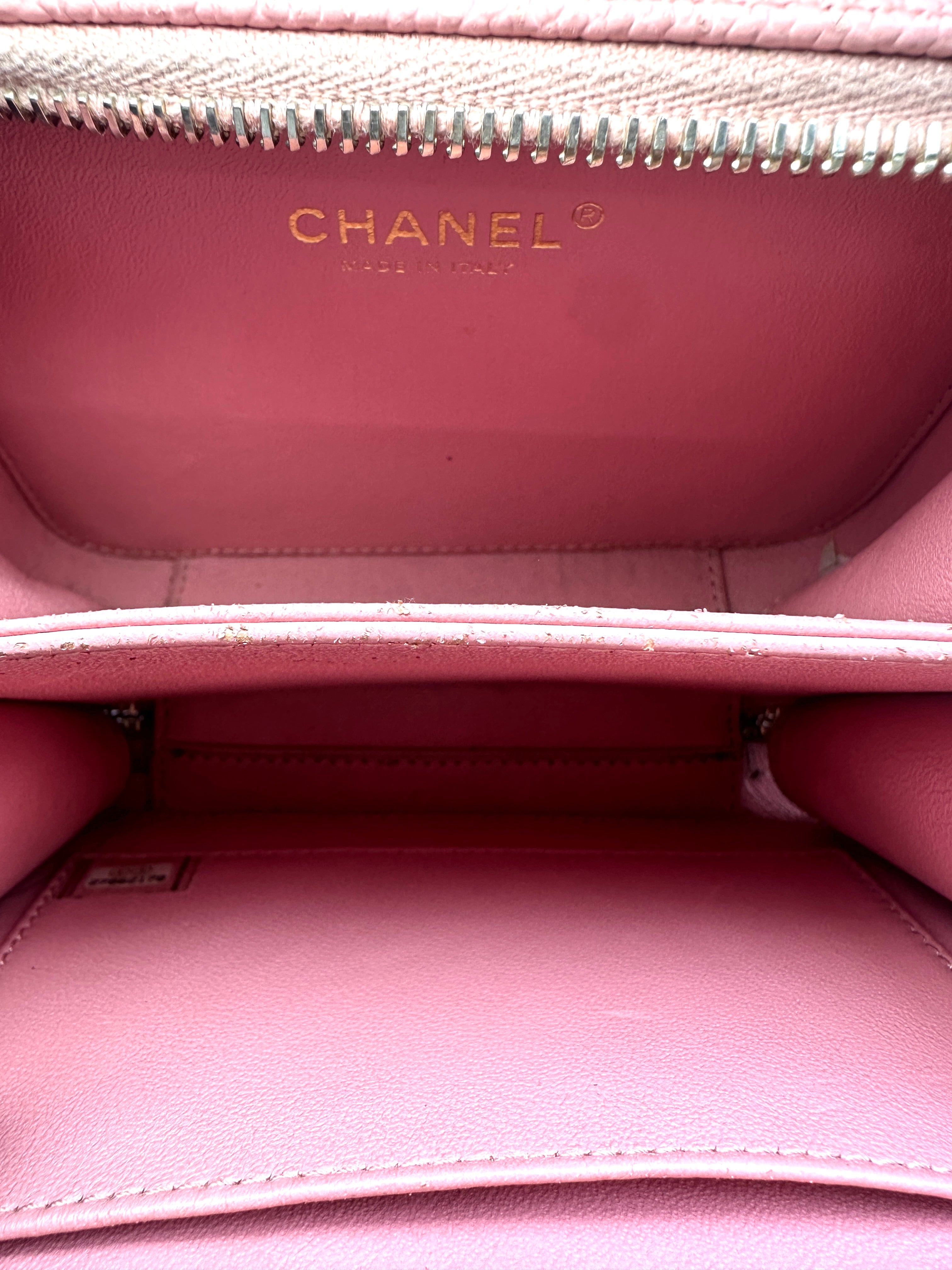 Chanel CC Filigree Pink Quilted Leather Top Handle Vanity Case(27***78) CC2247