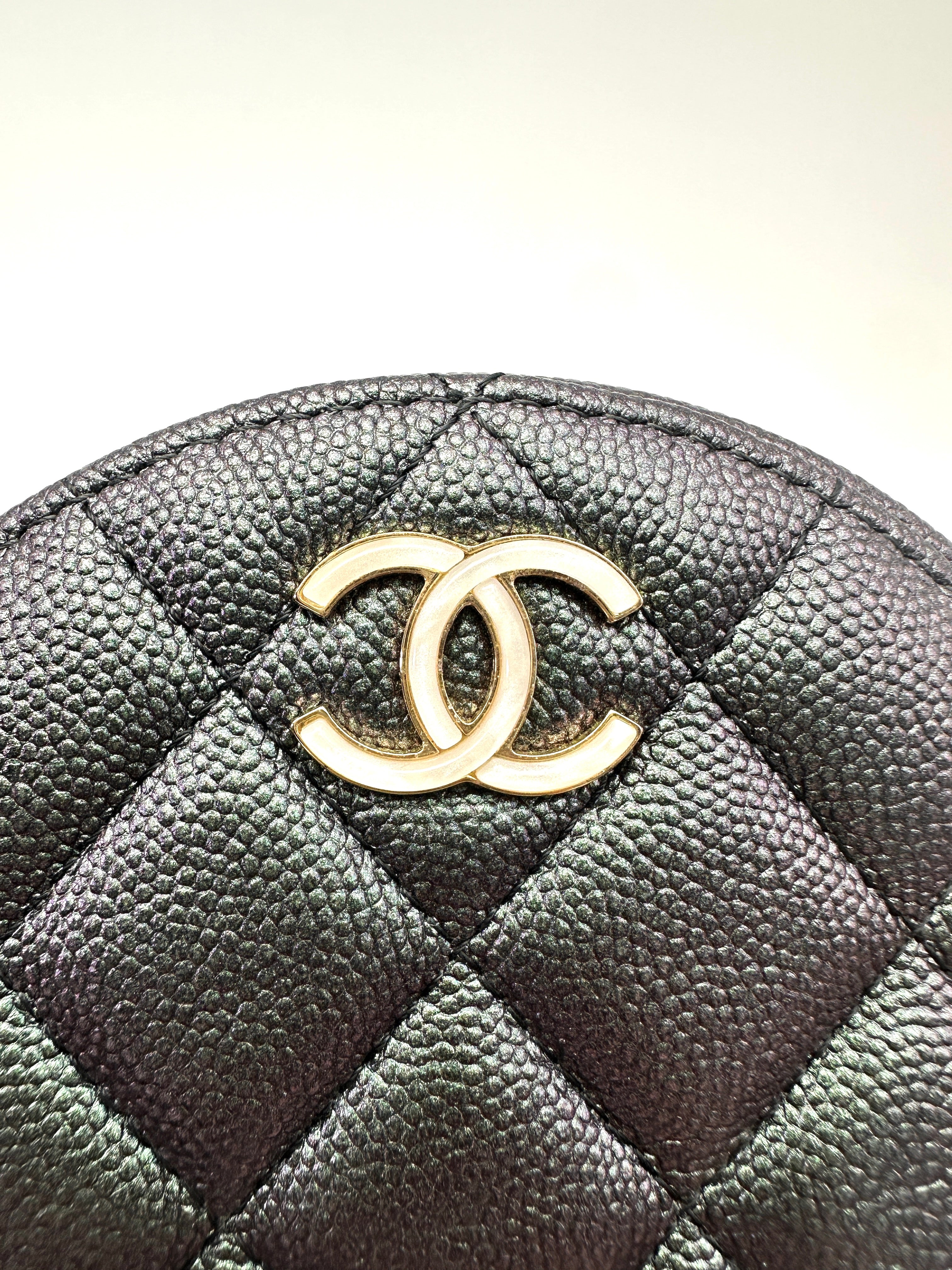 Chanel Iridescent Purple Quilted Leather Round Clutch(27***39) CC2244