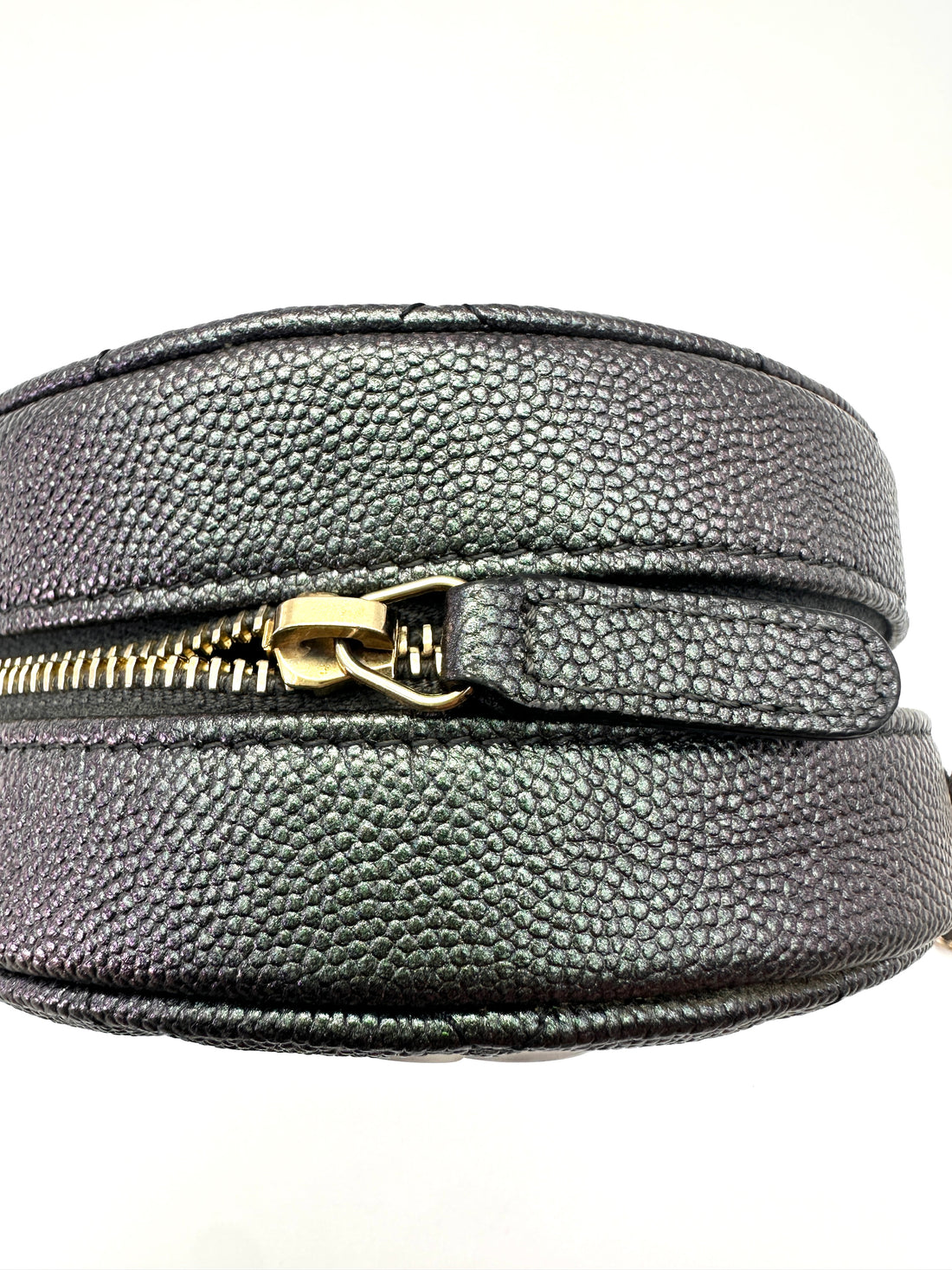 Chanel Iridescent Purple Quilted Leather Round Clutch(27***39) CC2244
