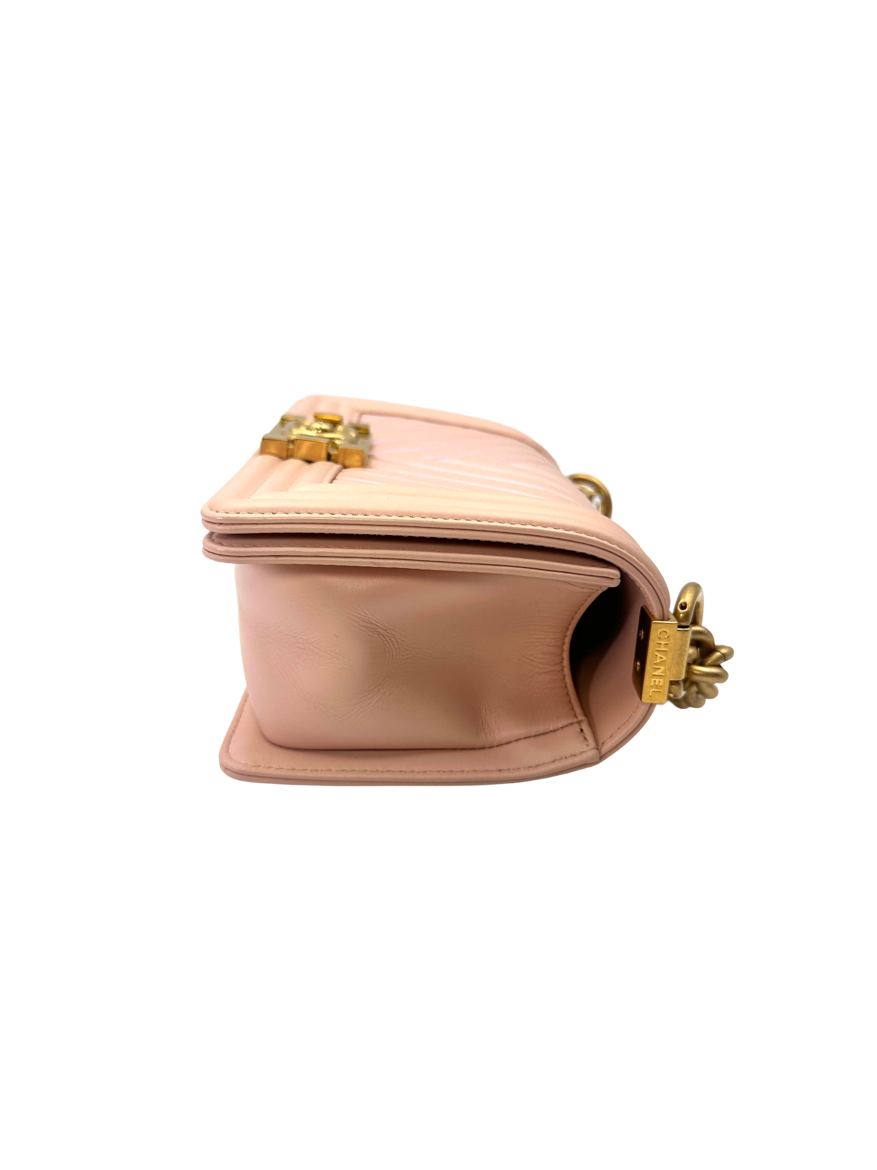 Chanel LeBoy Pink Chevron Quilted Leather Small Size Flap Bag With Gold Buckle(24***10) CC2245