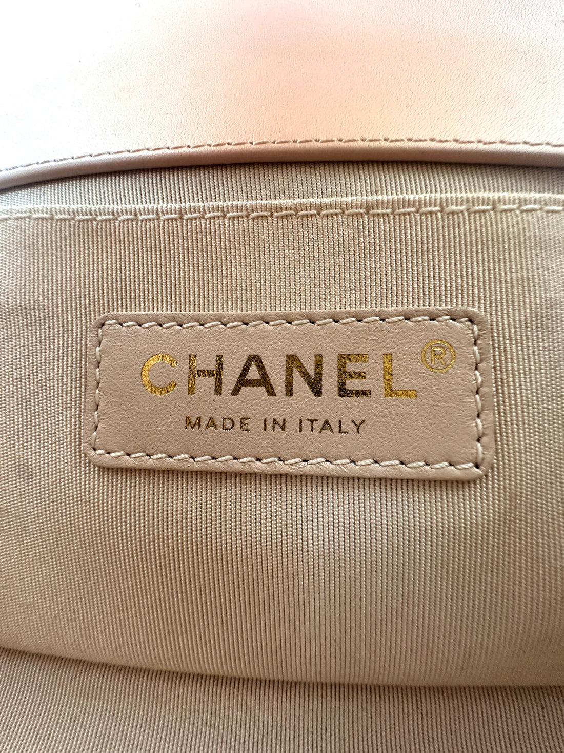 Chanel LeBoy Pink Chevron Quilted Leather Small Size Flap Bag With Gold Buckle(24***10) CC2245