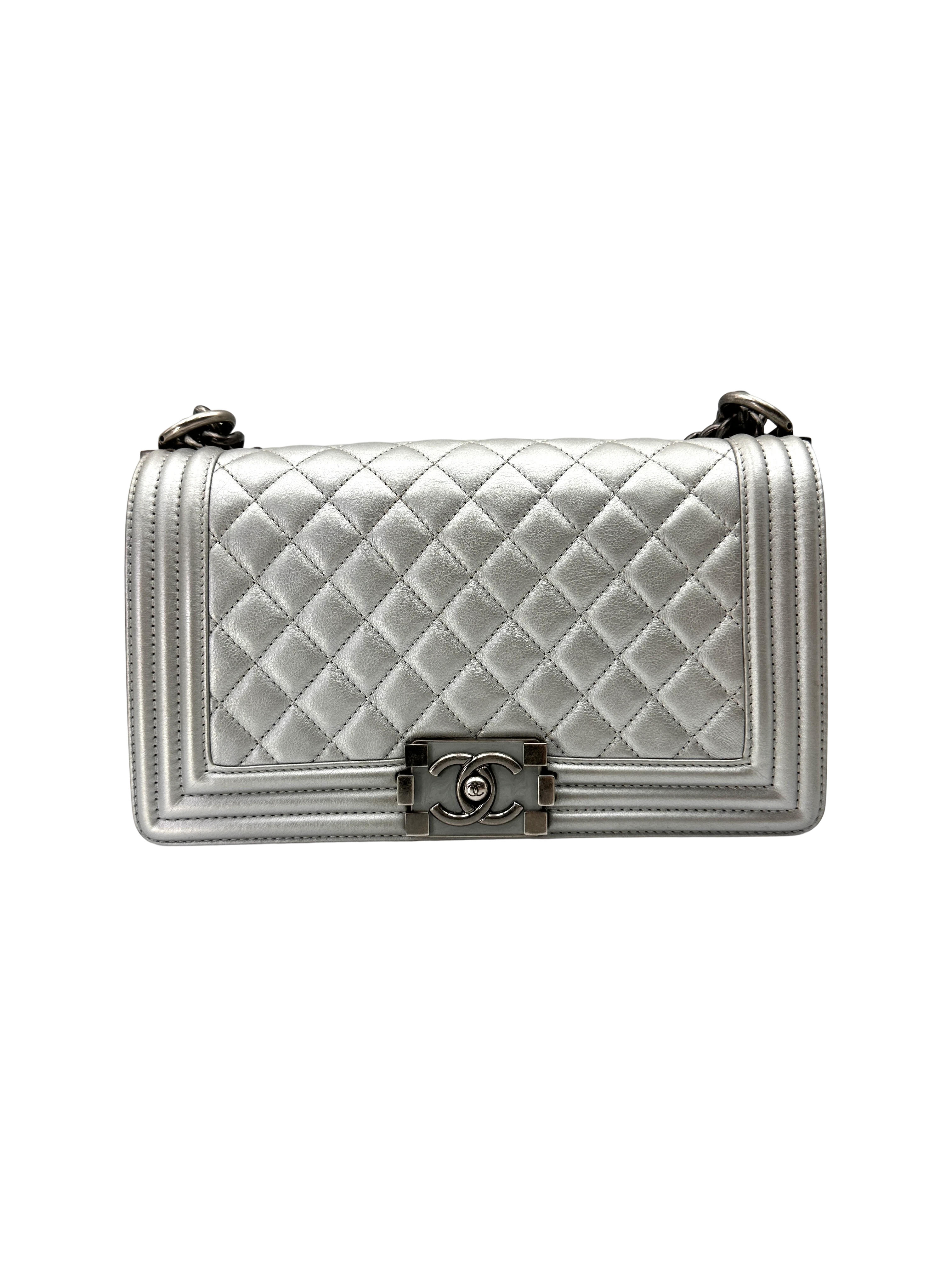Chanel LeBoy White Quilted Leather Medium Size Flap Bag(20***12) CC2254