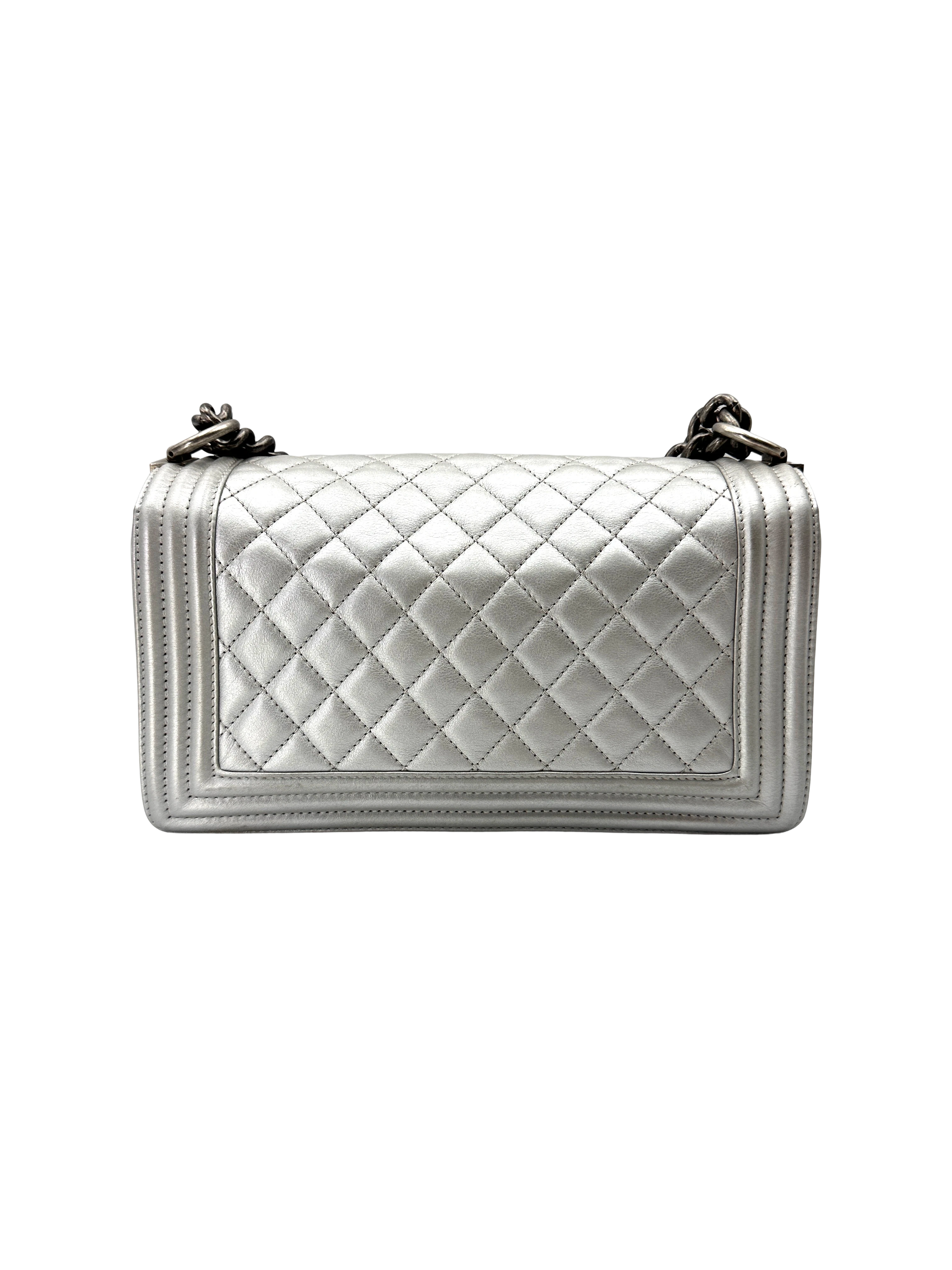 Chanel LeBoy White Quilted Leather Medium Size Flap Bag(20***12) CC2254