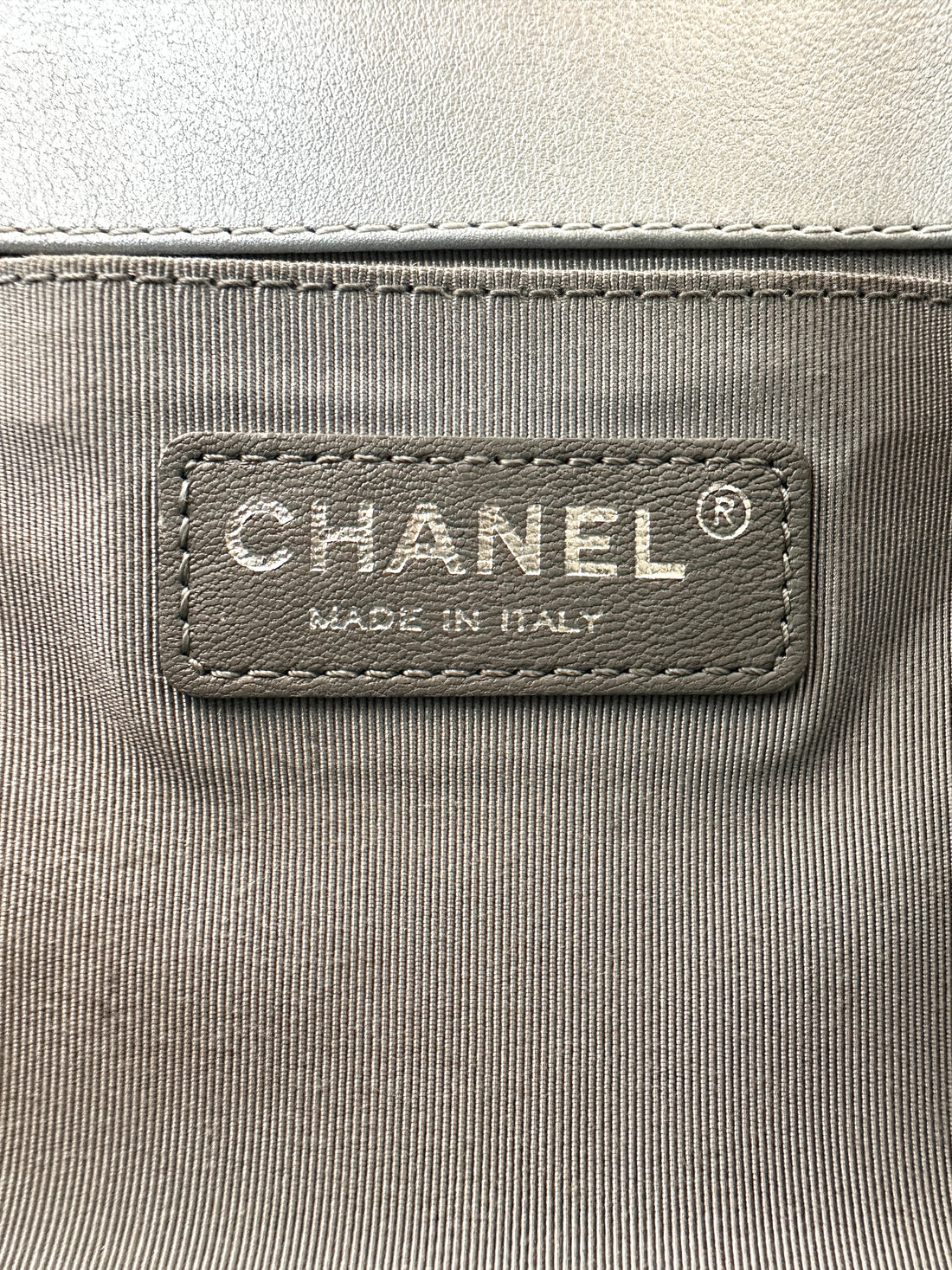 Chanel LeBoy White Quilted Leather Medium Size Flap Bag(20***12) CC2254