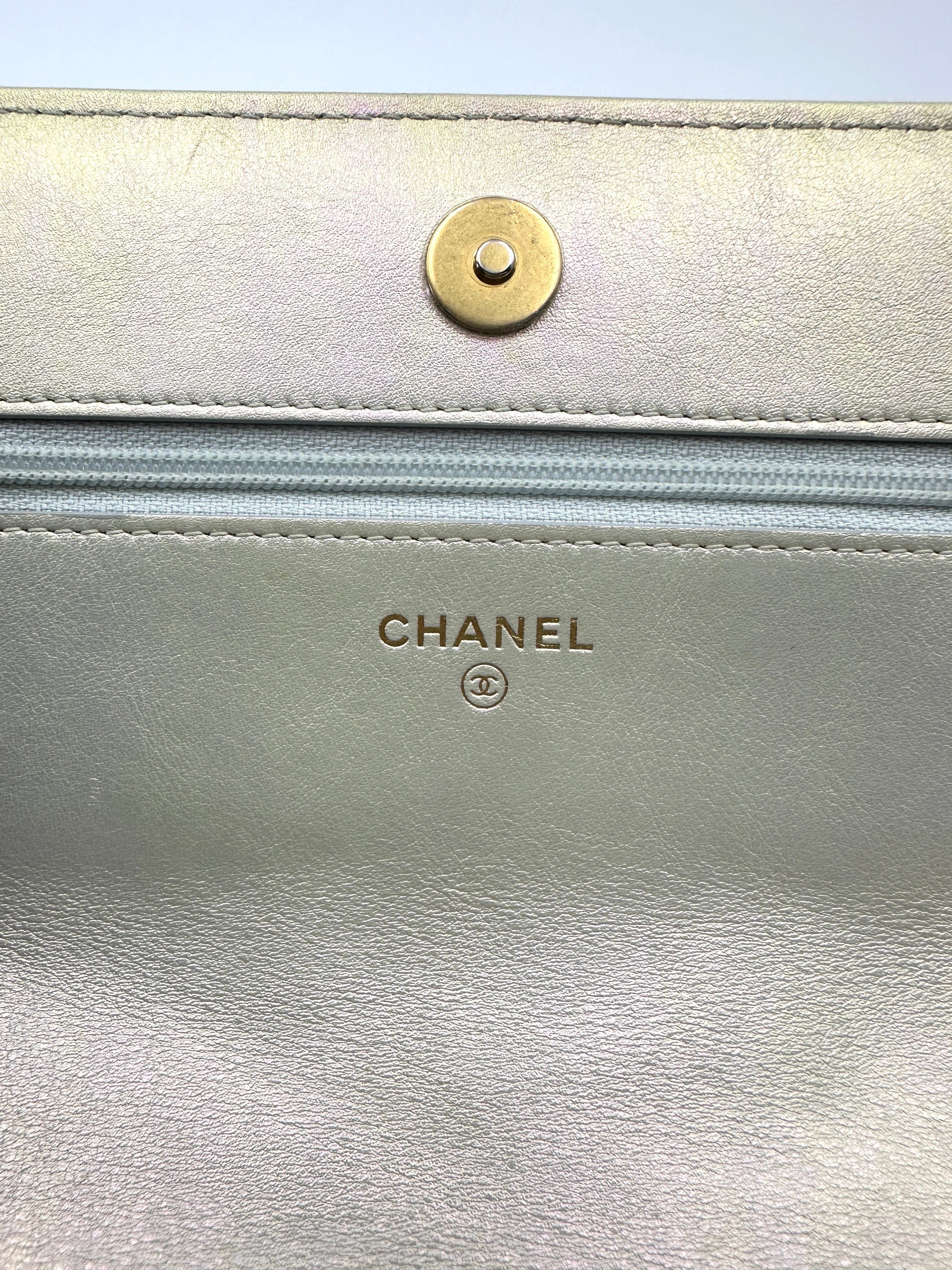 Chanel 19Bag Iridescent White Quilted Leather Wallet On Chain(30***32) CC2258