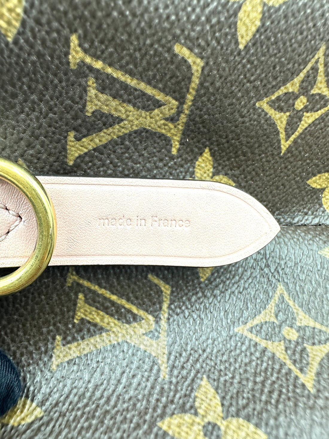 Louis Vuitton Neonoe Monogram Canvas Bucket Bag With Pink Drawstring LV3127