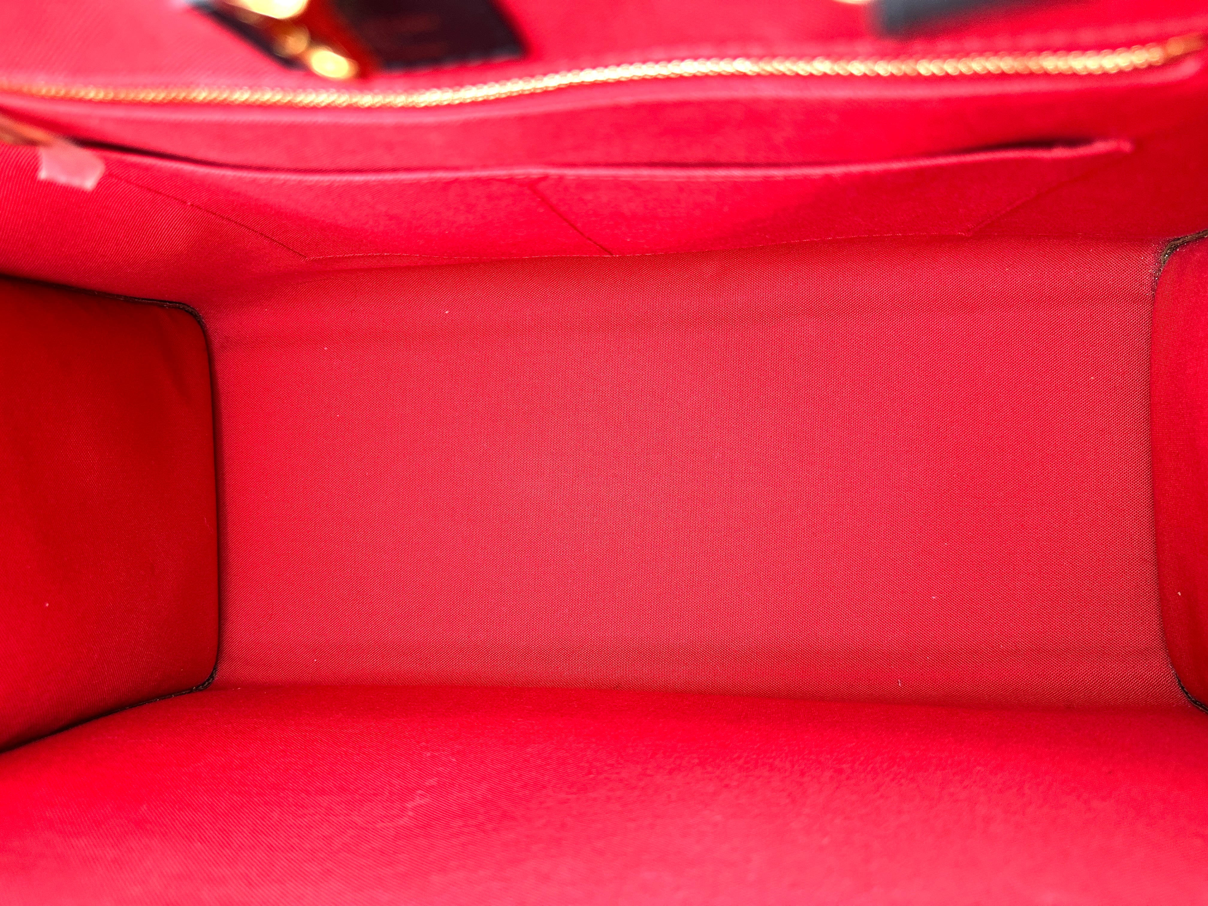Louis Vuitton Onthego GM Monogram Canvas Handle Bag LV3121