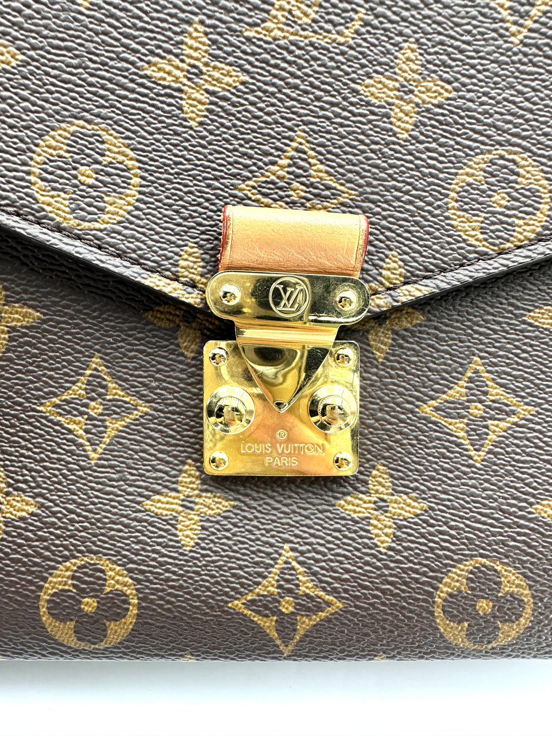 Louis Vuitton Monogram Canvas Pochette Metis LV3119