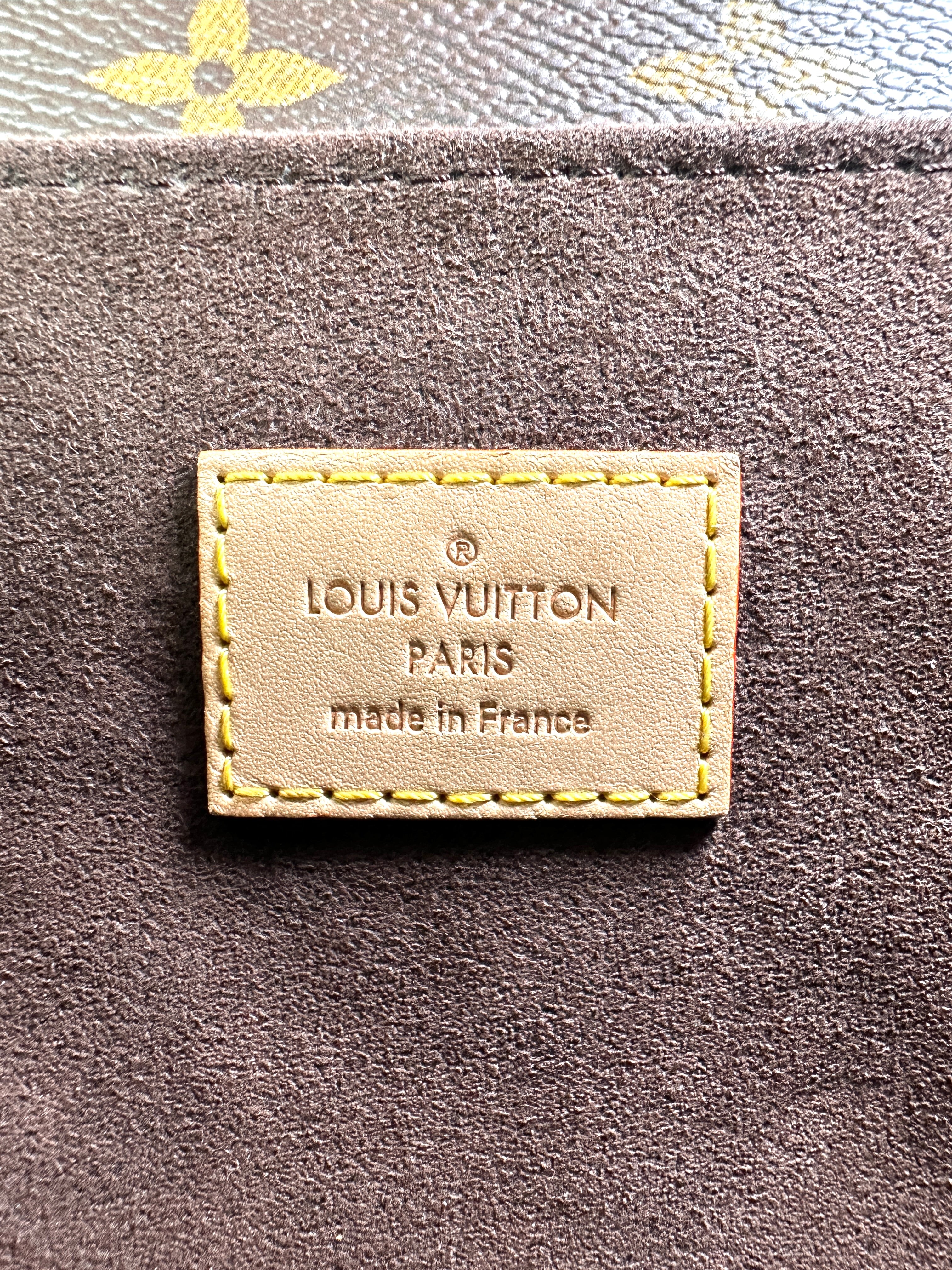 Louis Vuitton Monogram Canvas Pochette Metis LV3119