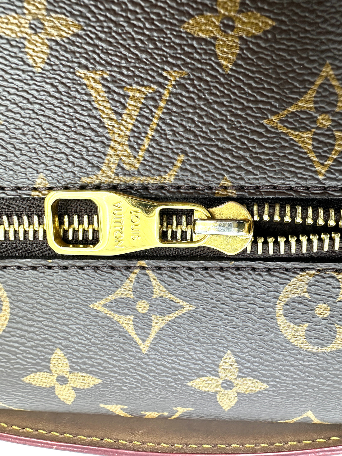 Louis Vuitton Monogram Canvas Pochette Metis LV3119