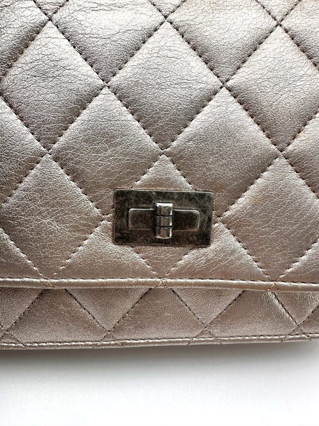 Chanel 2.55 Reissue Beige Quilted Leather Wallet On Chain(19***32) CC2264