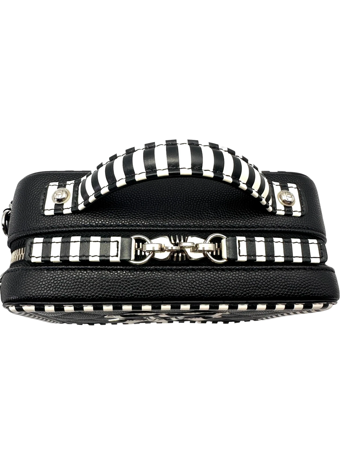 Chanel CC Filigree Black/White Quilted Leather Top Handle Vanity Case(27***23) CC2263