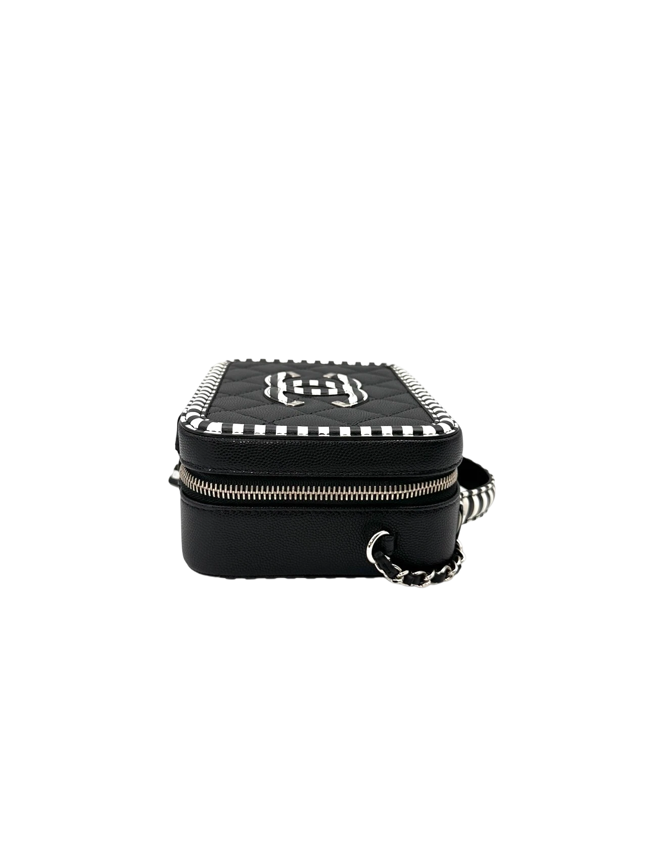 Chanel CC Filigree Black/White Quilted Leather Top Handle Vanity Case(27***23) CC2263