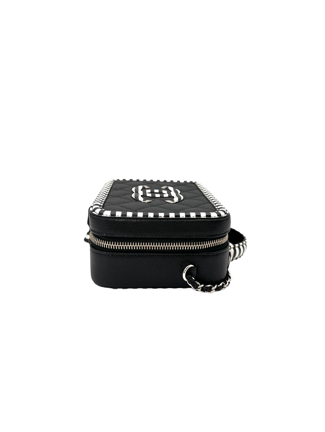 Chanel CC Filigree Black/White Quilted Leather Top Handle Vanity Case(27***23) CC2263