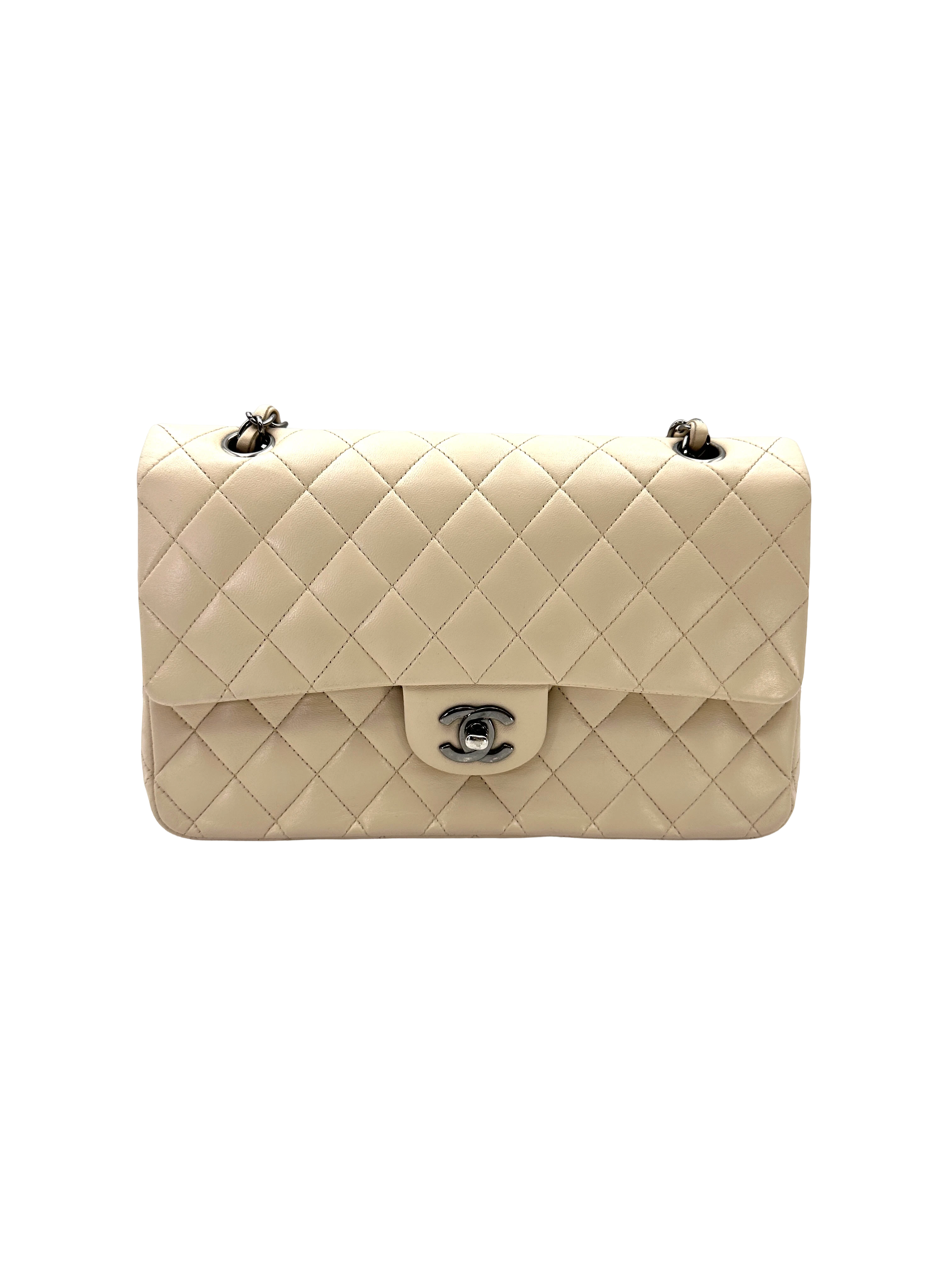 Chanel Classic Flap White Quilted Leather Medium Size Shoulder Bag(15***26) CC2268