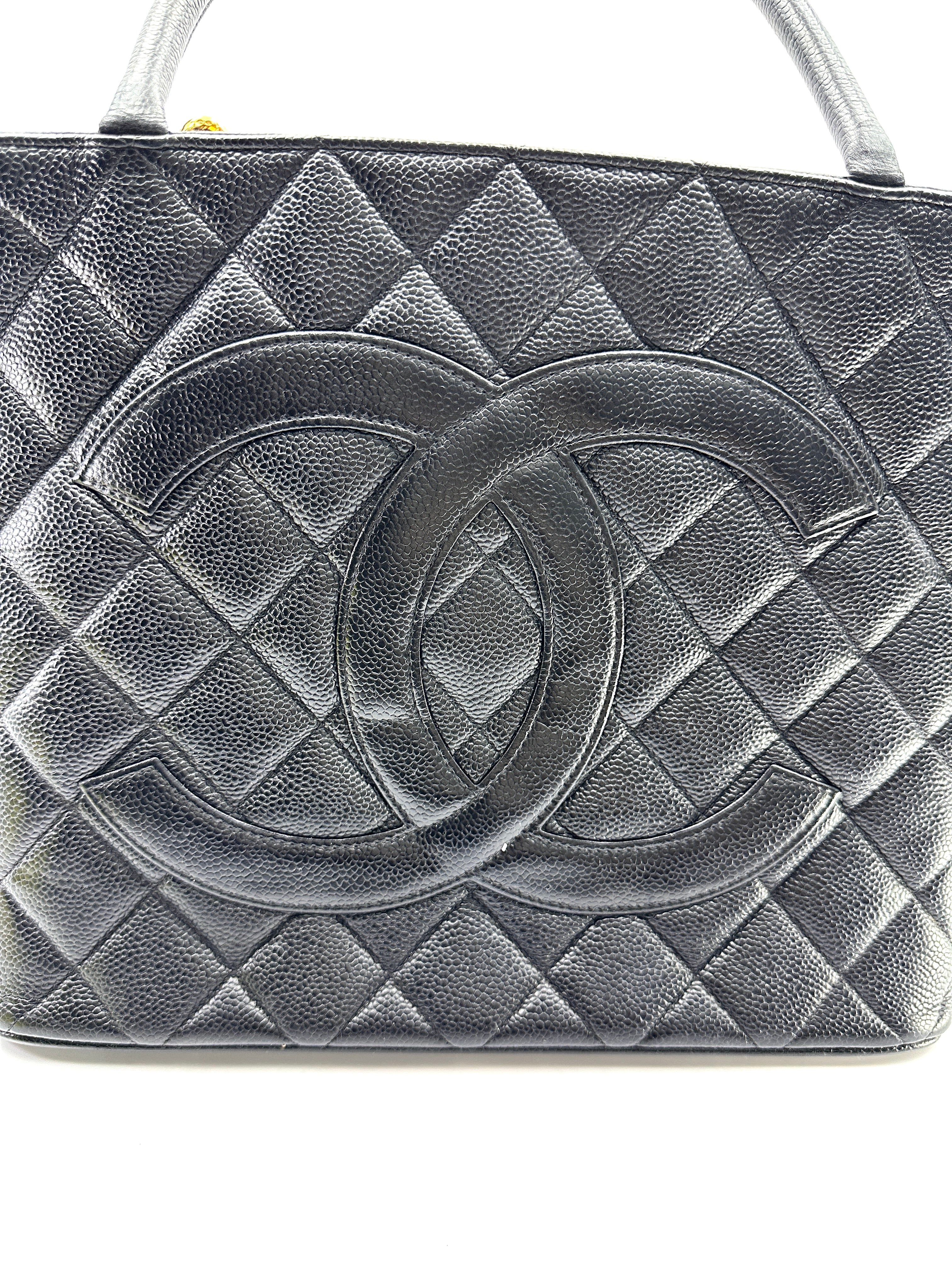 Chanel Medallion Black Quilted Leather Tote Handle Bag(60***75) CC2276