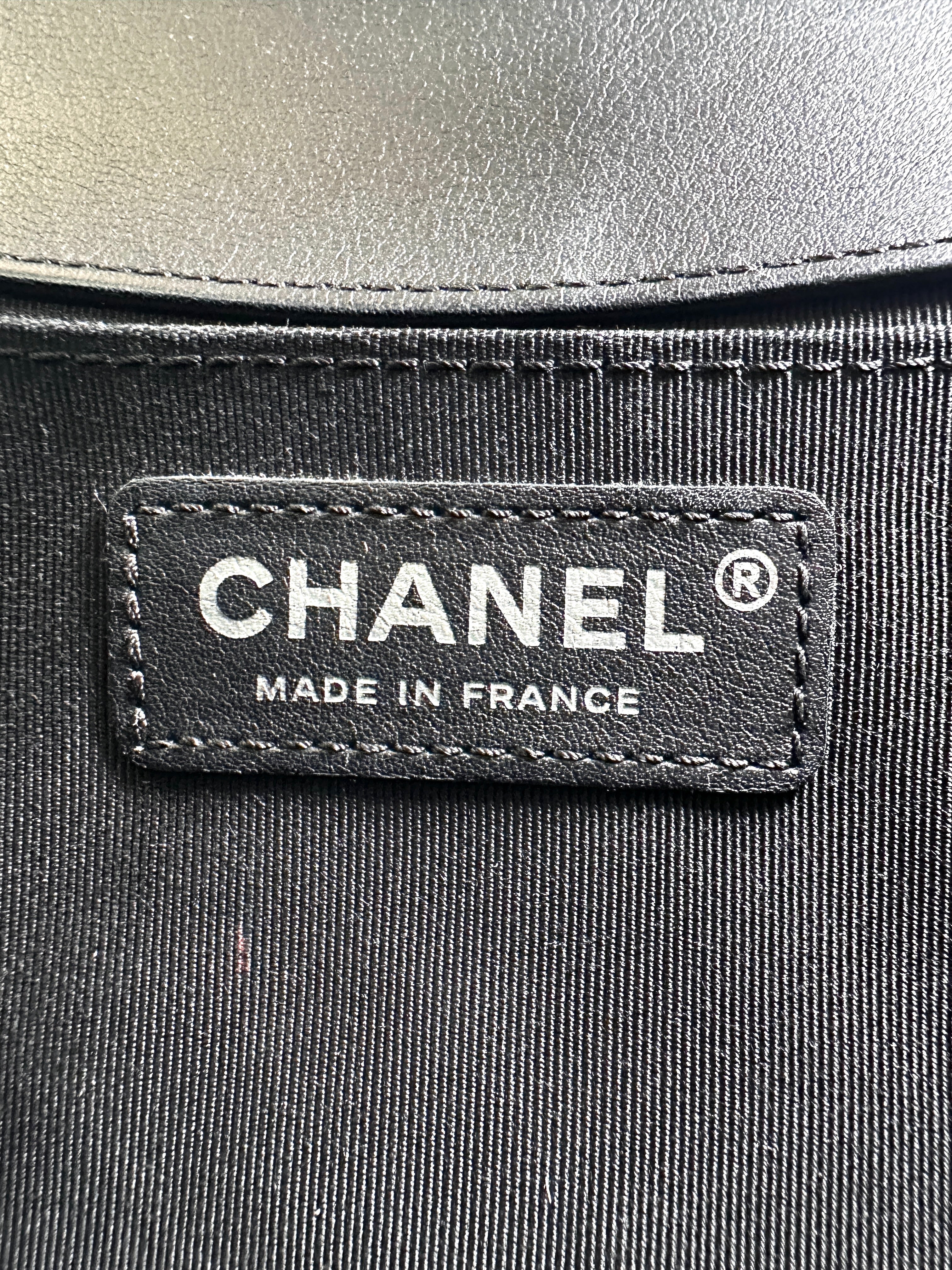 Chanel LeBoy Black Chevron Quilted Leather Medium Size Flap Bag With Silver Buckle(22***34) CC2277