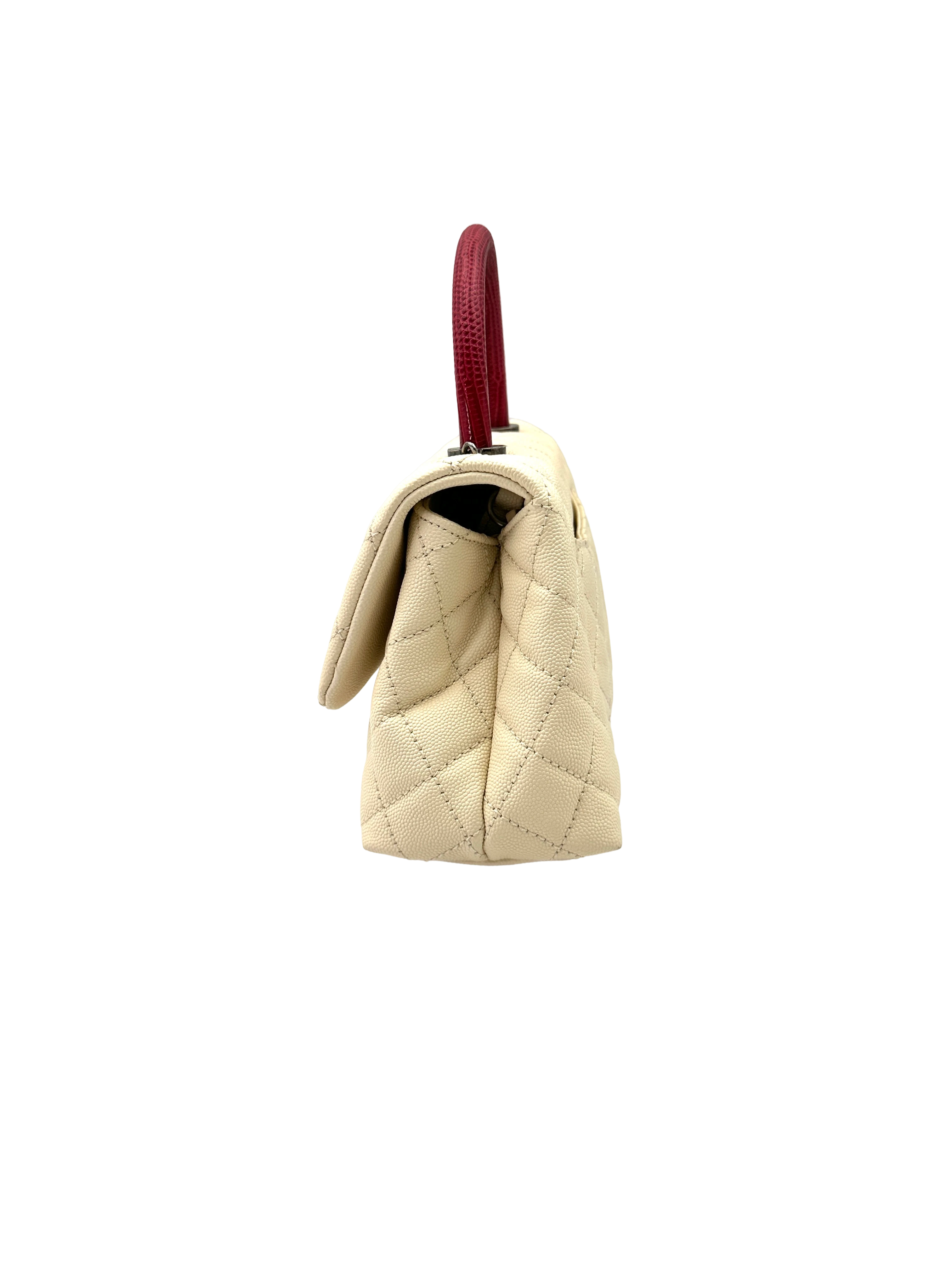 Chanel CoCo Handle White Quilted Leather Small Size Red Lizard Handle Bag(23***74) CC2283