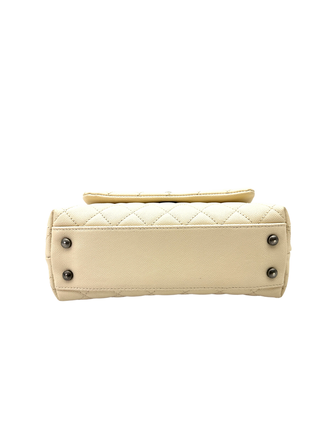 Chanel CoCo Handle White Quilted Leather Small Size Red Lizard Handle Bag(23***74) CC2283