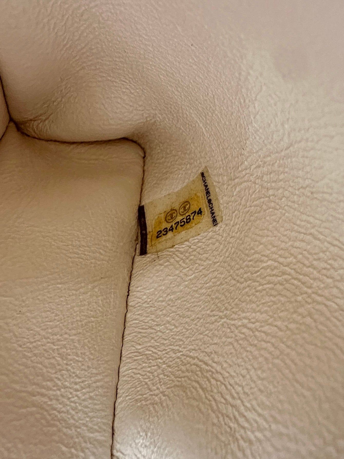 Chanel CoCo Handle White Quilted Leather Small Size Red Lizard Handle Bag(23***74) CC2283