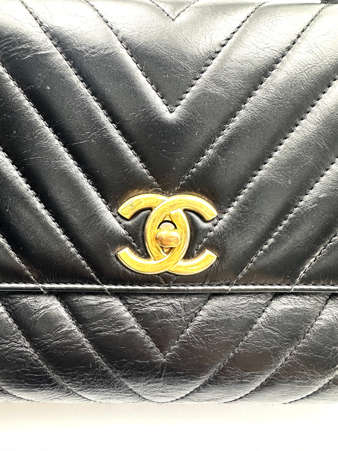 Chanel CoCo Handle Black Chevron Quilted Leather Medium Size Shoulder Bag(25***09) CC2280