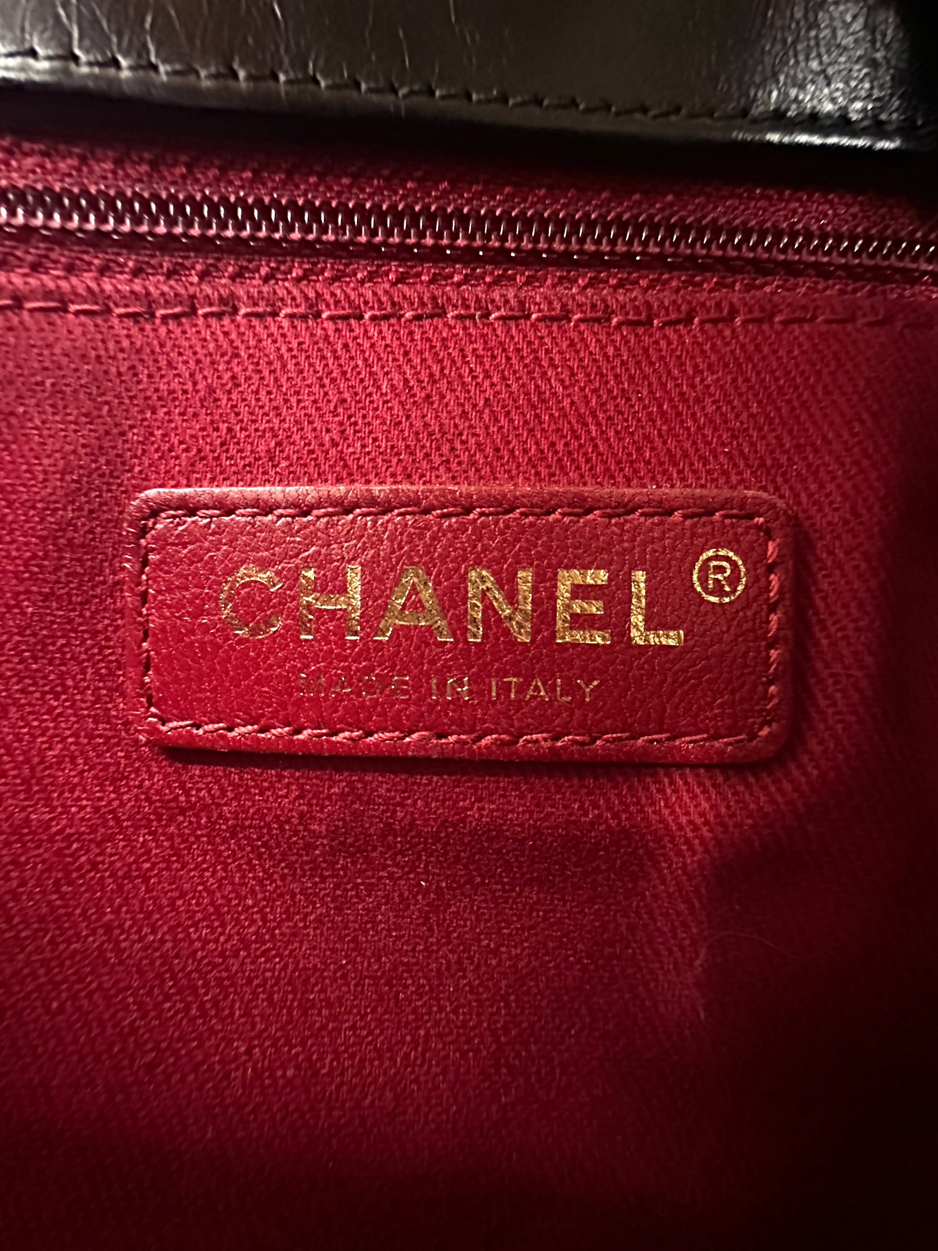 Chanel CoCo Handle Black Chevron Quilted Leather Medium Size Shoulder Bag(25***09) CC2280